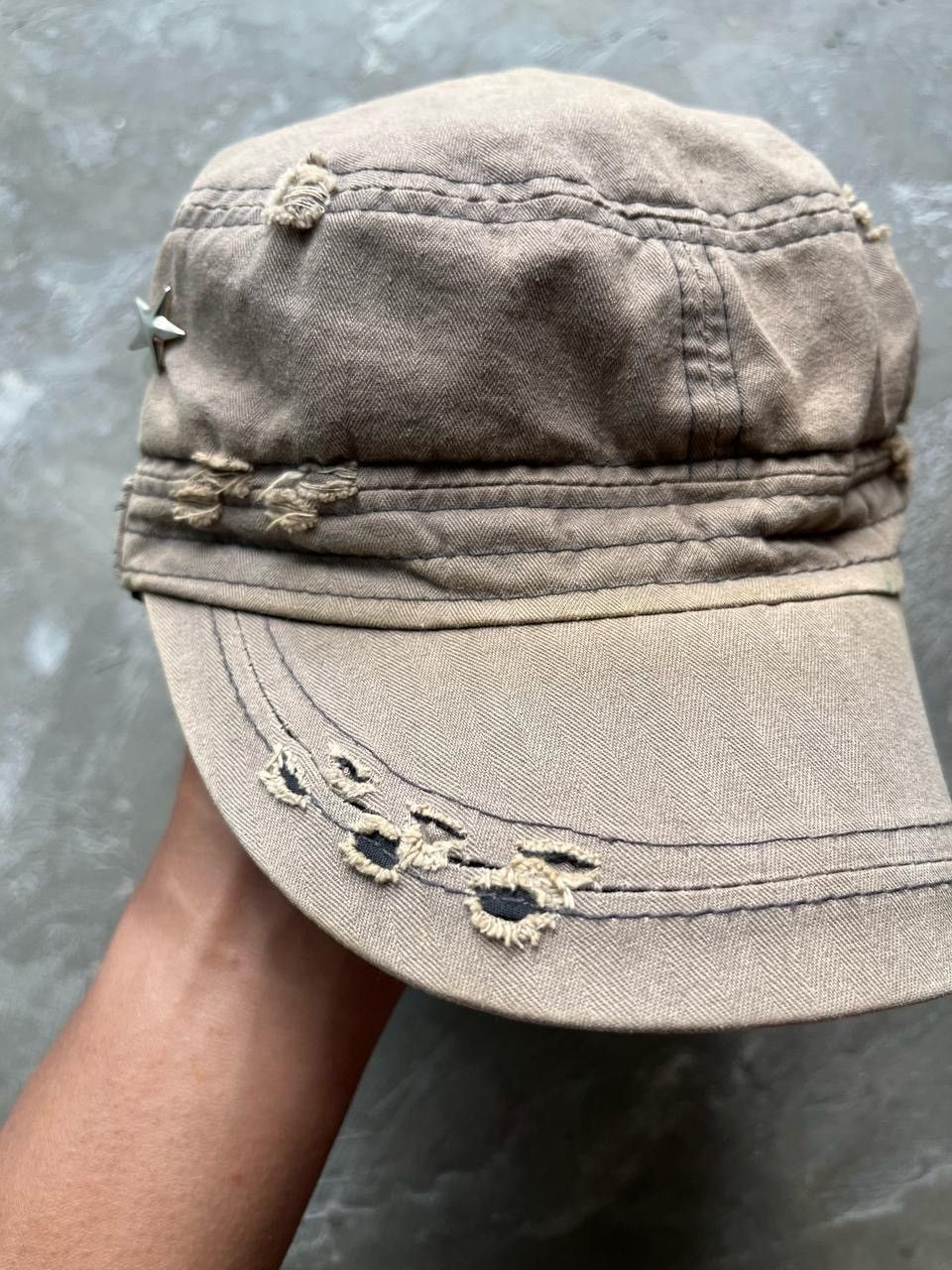 If Six Was Nine × Japanese Brand × Le Grande Bleu (L.G.B.) DISTRASSED PUNK STUDED HAT Size ONE SIZE - 2 Thumbnail