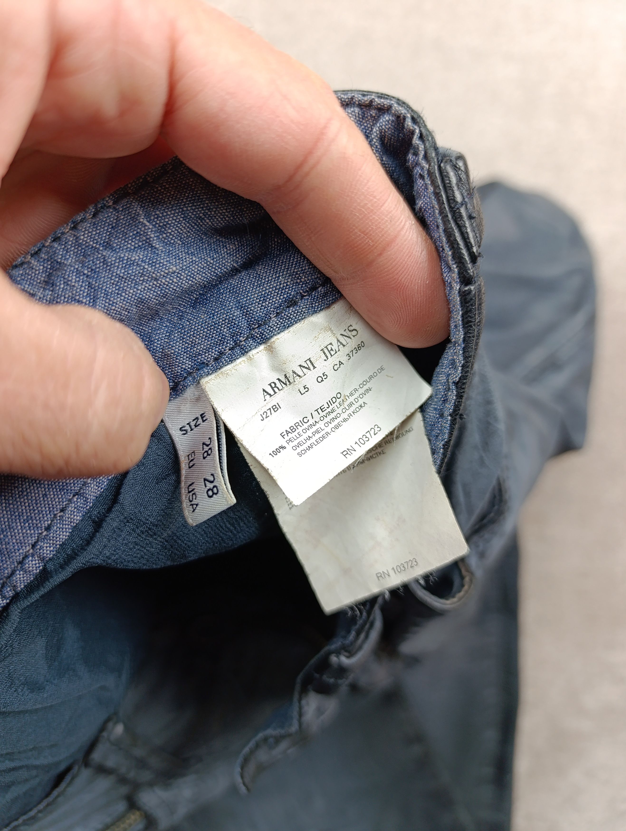 Armani 2000s Armani Navy Lamb Leather Slim Pants Size 30" / US 8 / IT 44 - 23 Thumbnail