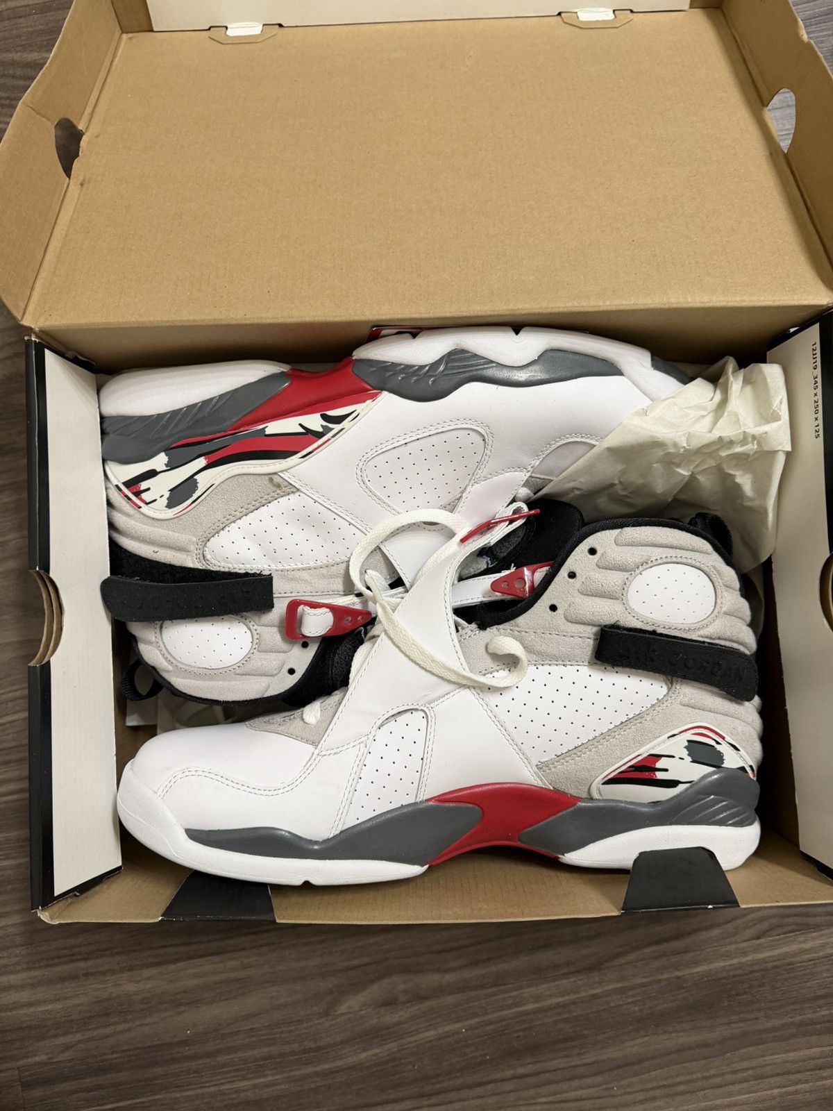Jordan Brand Jordan 8 Bugs Bunny ‘2013’ Size US 11.5 / EU 44-45 - 2 Thumbnail