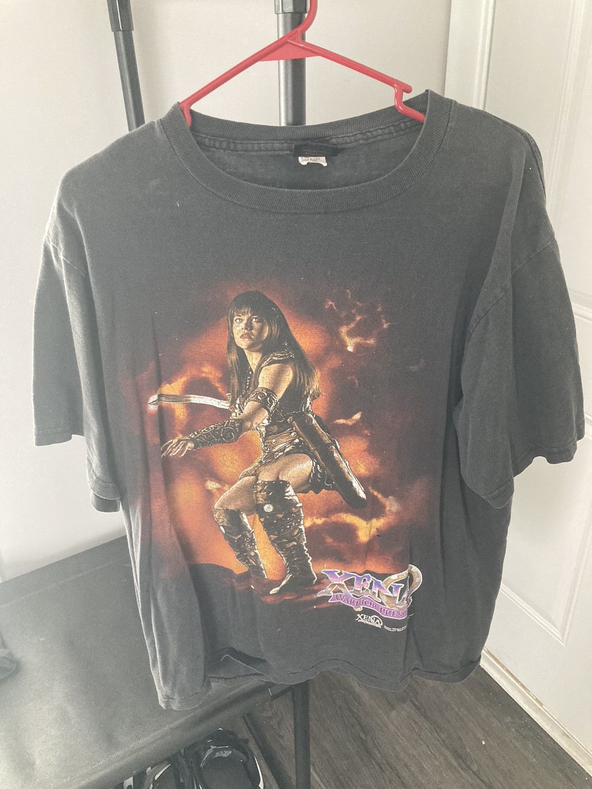 Vintage Vintage 1998 Black Xena Warrior Princess Tee Size US L / EU 52-54 / 3 - 1 Thumbnail