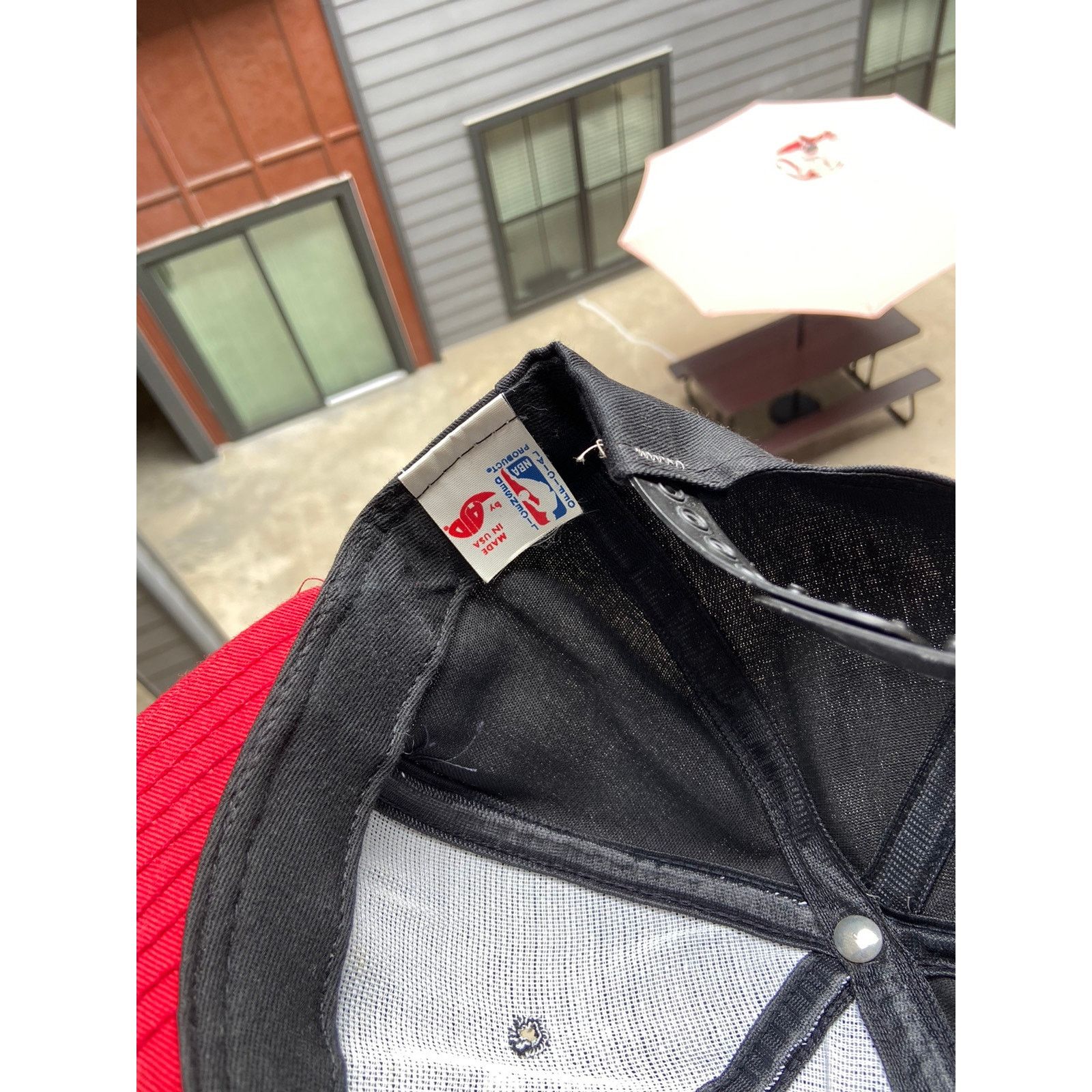 NBA × Vintage Vintage 90’s NBA Chicago Bulls Red Black Bred SnapBack Hat Size ONE SIZE - 6 Thumbnail