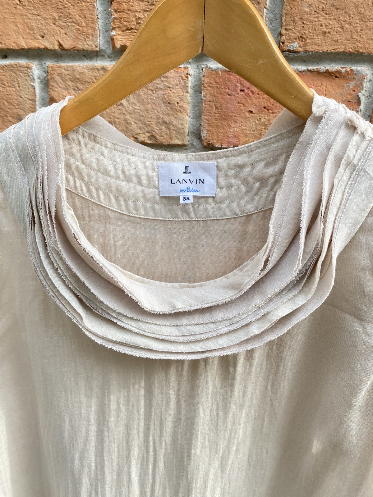 Lanvin LANVIN Cream Layered Ruffled Neckline Blouse Size XS / US 0-2 / IT 36-38 - 4 Thumbnail