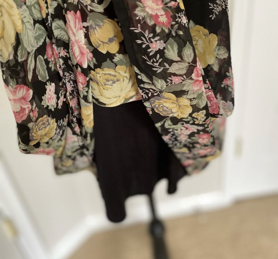 Forever 21 FOREVER 21 MINI FLORAL SLIP DRESS CUTOUT BACK Size L / US 10 / IT 46 - 9 Thumbnail