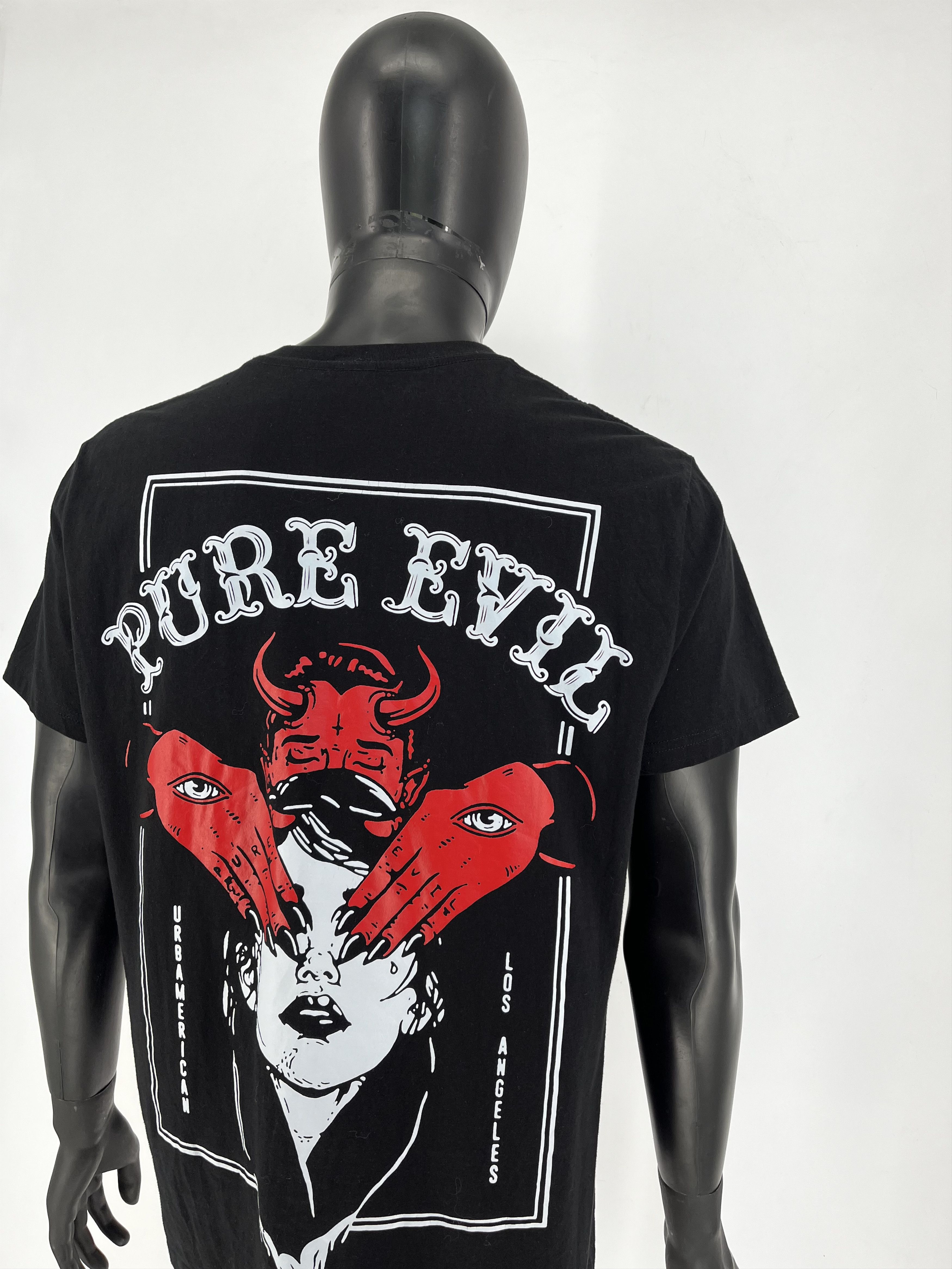 Other Vintage Y2K Urbamerican Pure Evil Black T-Shirt Size US L / EU 52-54 / 3 - 5 Thumbnail