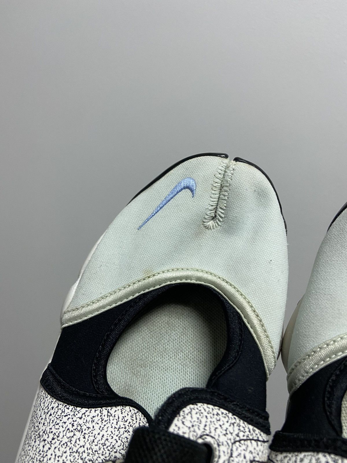 Nike Nike rift tabi style ninja Vintage Womans Small Logo Swoosh Size US 8 / IT 38 - 11 Thumbnail