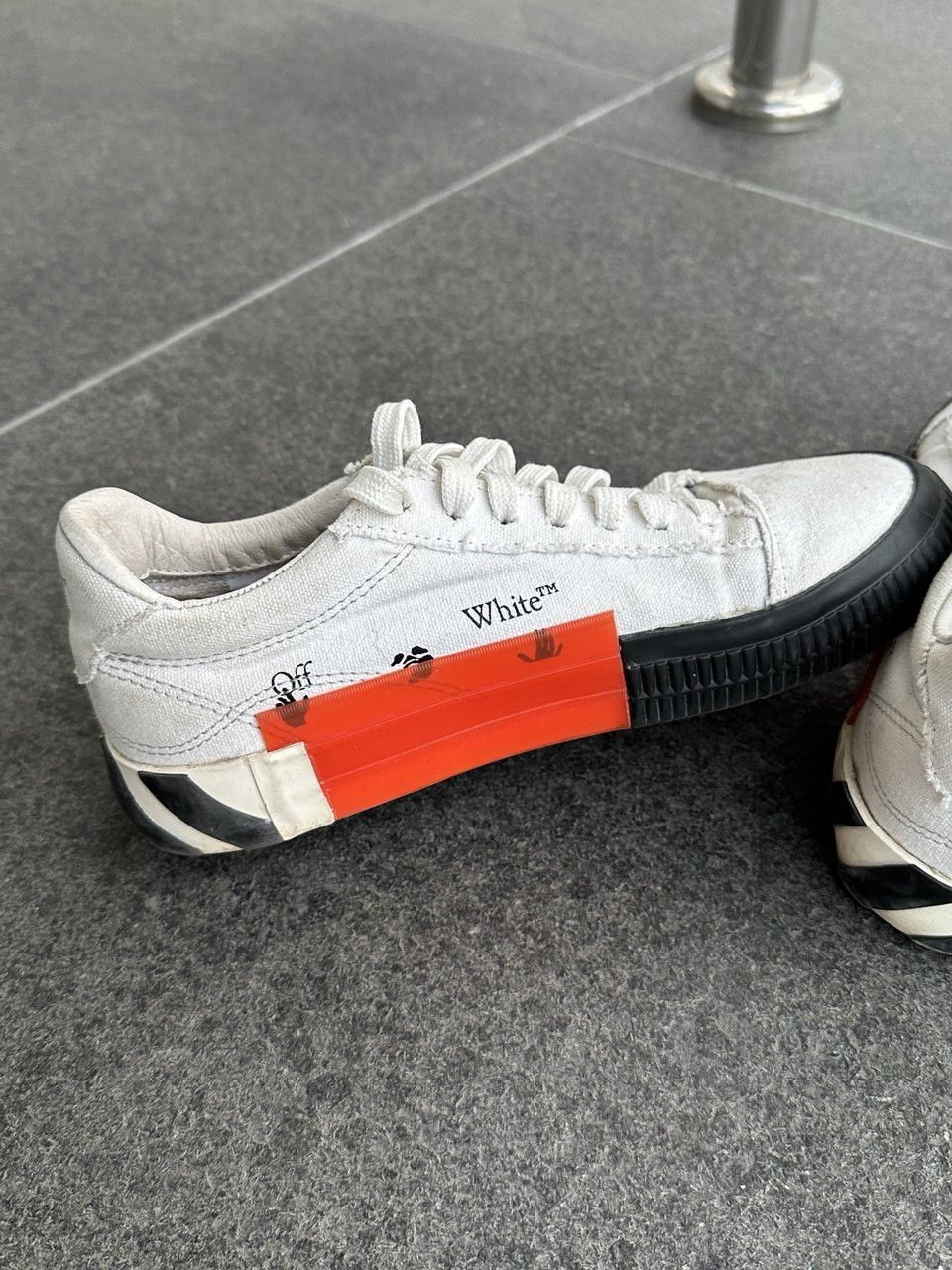 Off-White off-white low vulcanized sneakers Size US 8 / IT 38 - 3 Thumbnail