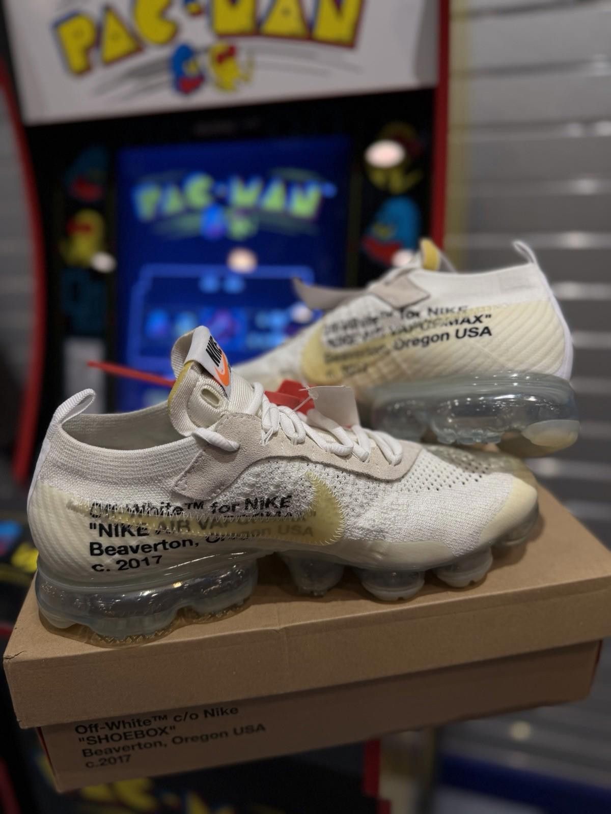 Nike 2018 Nike Off-White x Air VaporMax Style AA3831-100 Size 9M Size US 9 / EU 42 - 2 Thumbnail