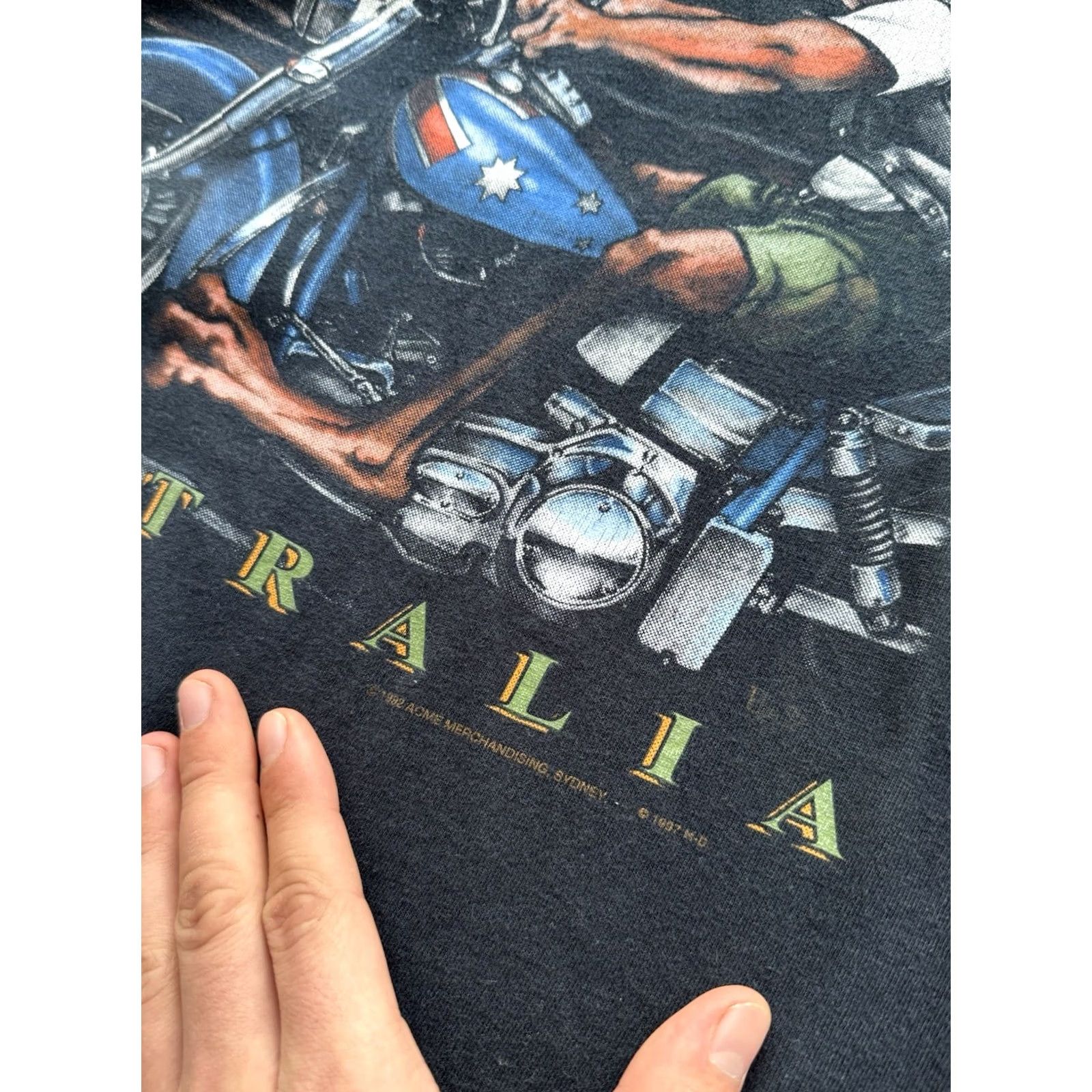 Harley Davidson VINTAGE Harley-Davidson T-Shirt Men L Black 1997 80s 90s Biker logo Coast Southport Australia Size US L / EU 52-54 / 3 - 4 Thumbnail
