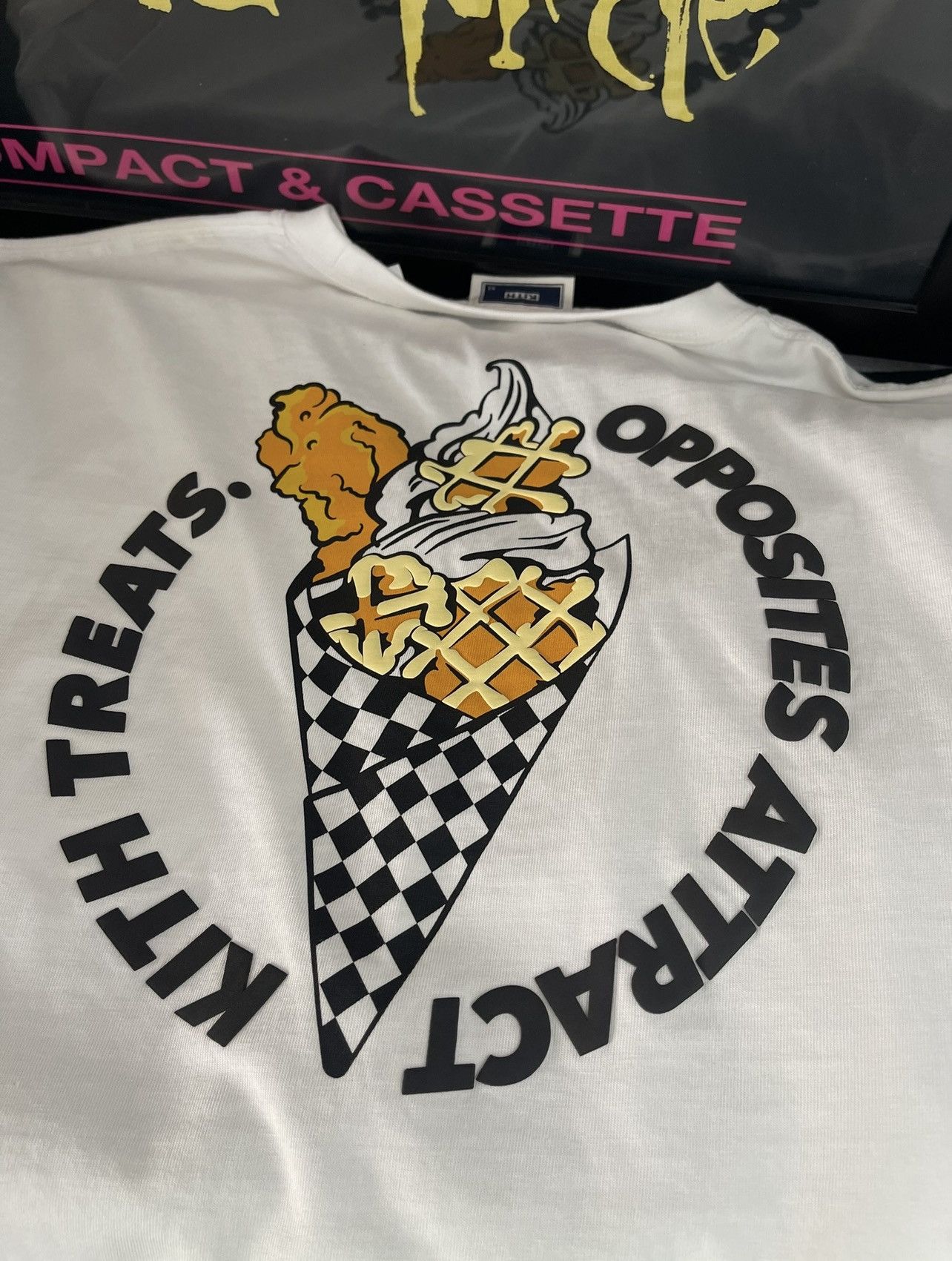 Kith Kith Treats Opposites Atrract Size US XL / EU 56 / 4 - 3 Thumbnail