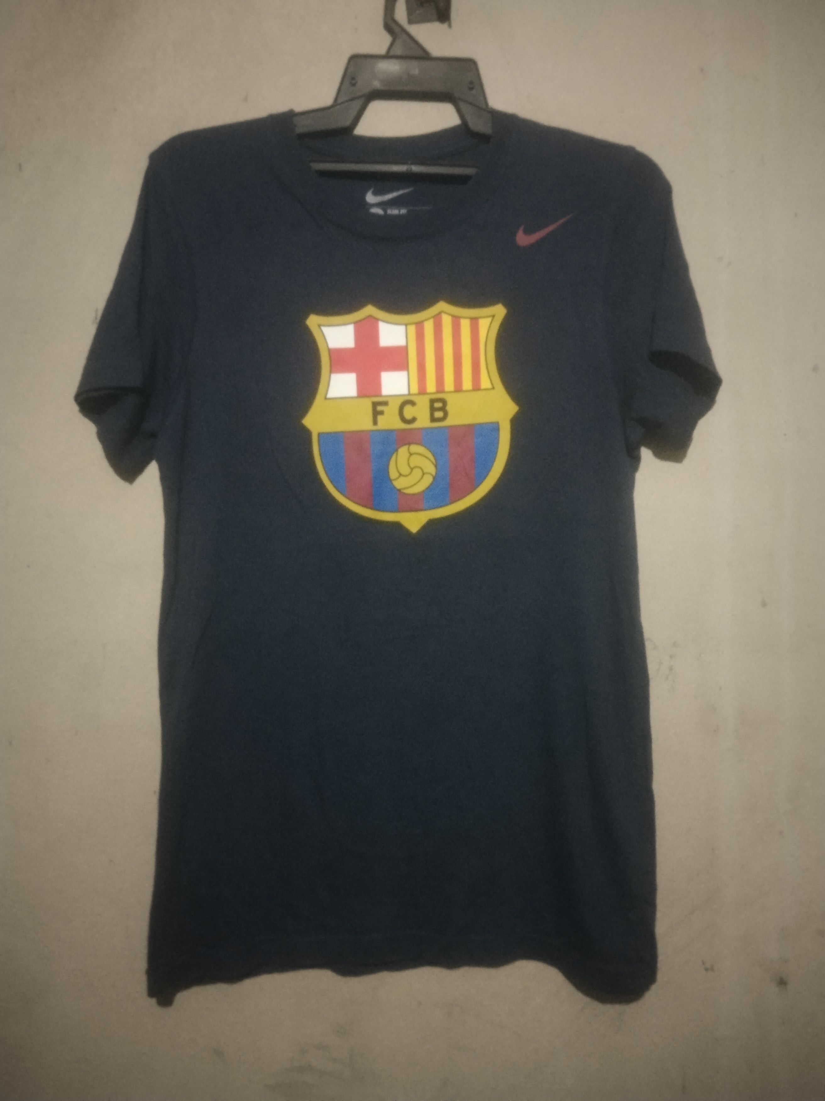 Nike Nike Barcelona Slim Fit shirt Size US S / EU 44-46 / 1 - 1 Thumbnail