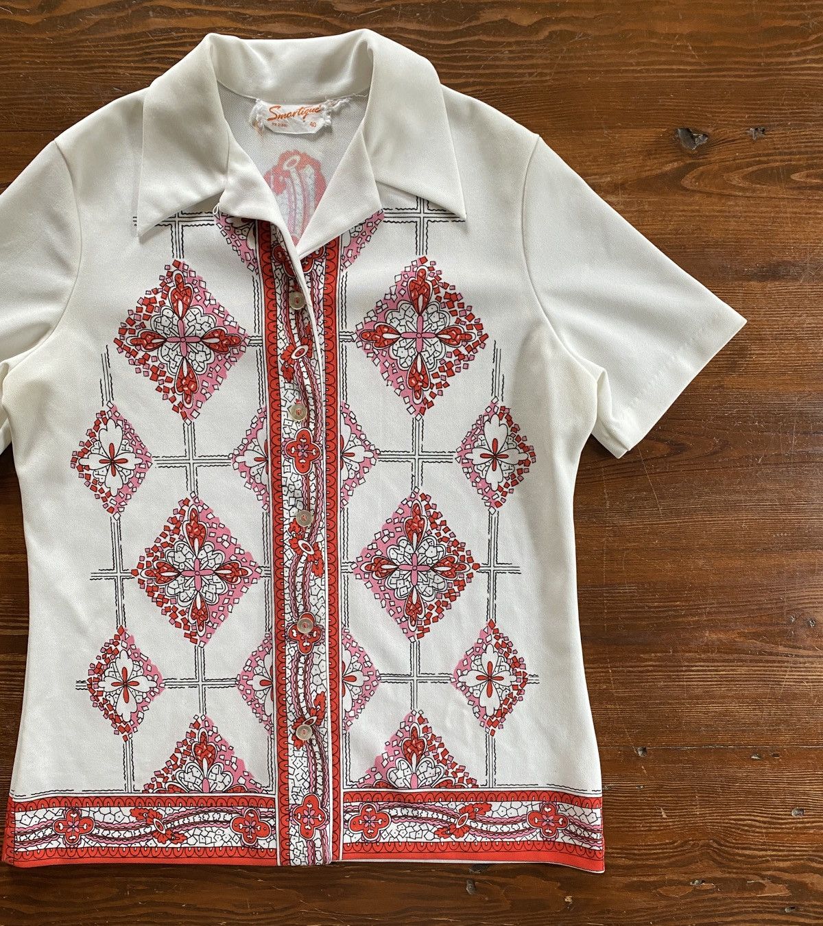 Vintage 60’s Smartique Stain Glass Pattern Poly Button Up
