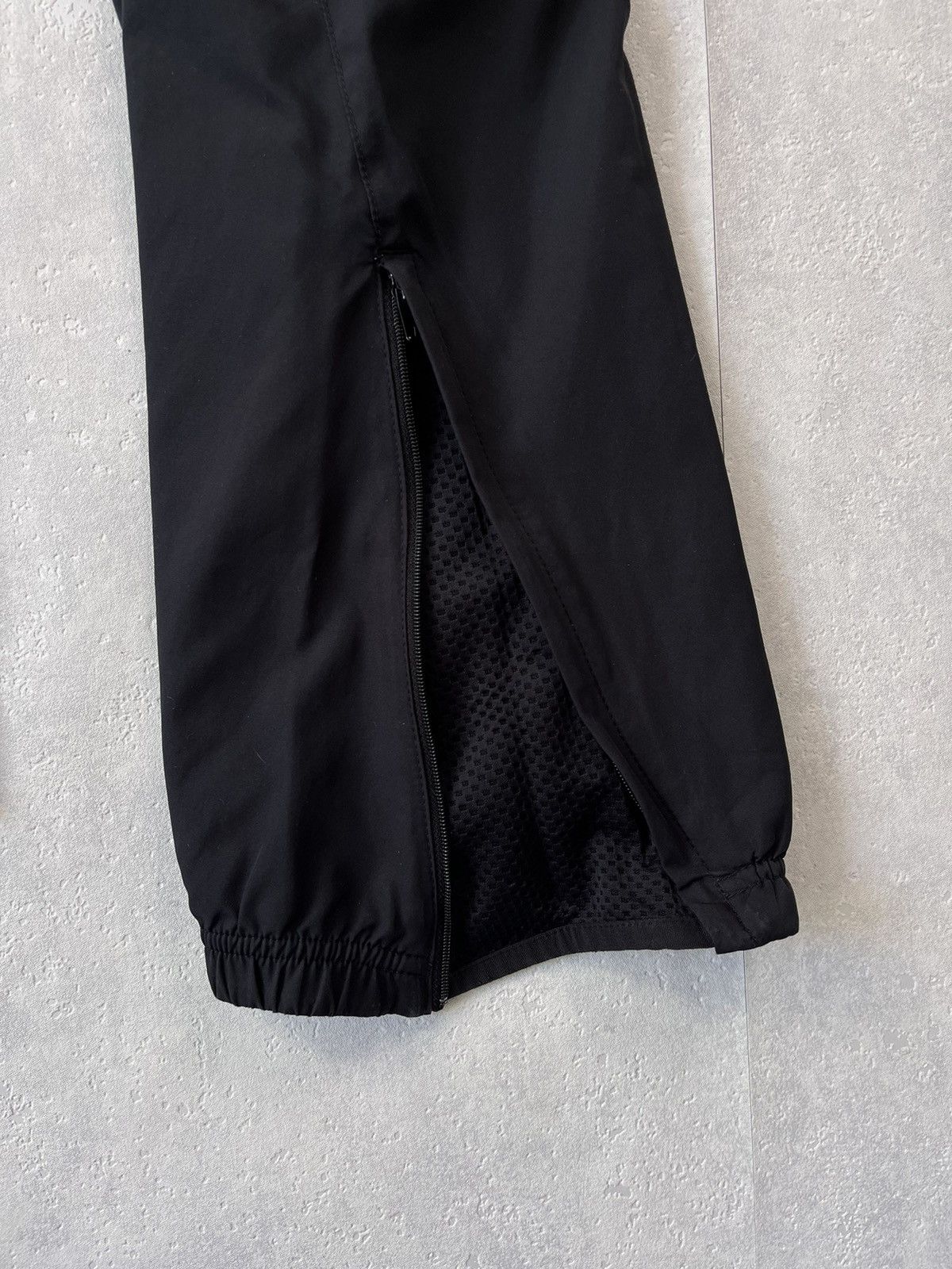 Nike 90’s NIKE SWOOSH LOGO BAGGY Y2K TRACK PANTS GORPCORE Size US 32 / EU 48 - 5 Thumbnail