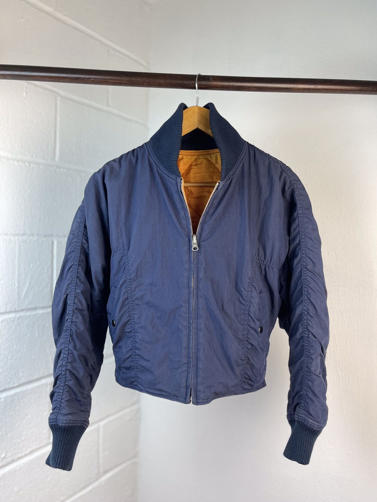 Issey Miyake × Tsumori Chisato 90s ISSEY MIYAKE CROPED REVERSIBLE BOMBER JACKET Size US L / EU 52-54 / 3 - 12 Thumbnail