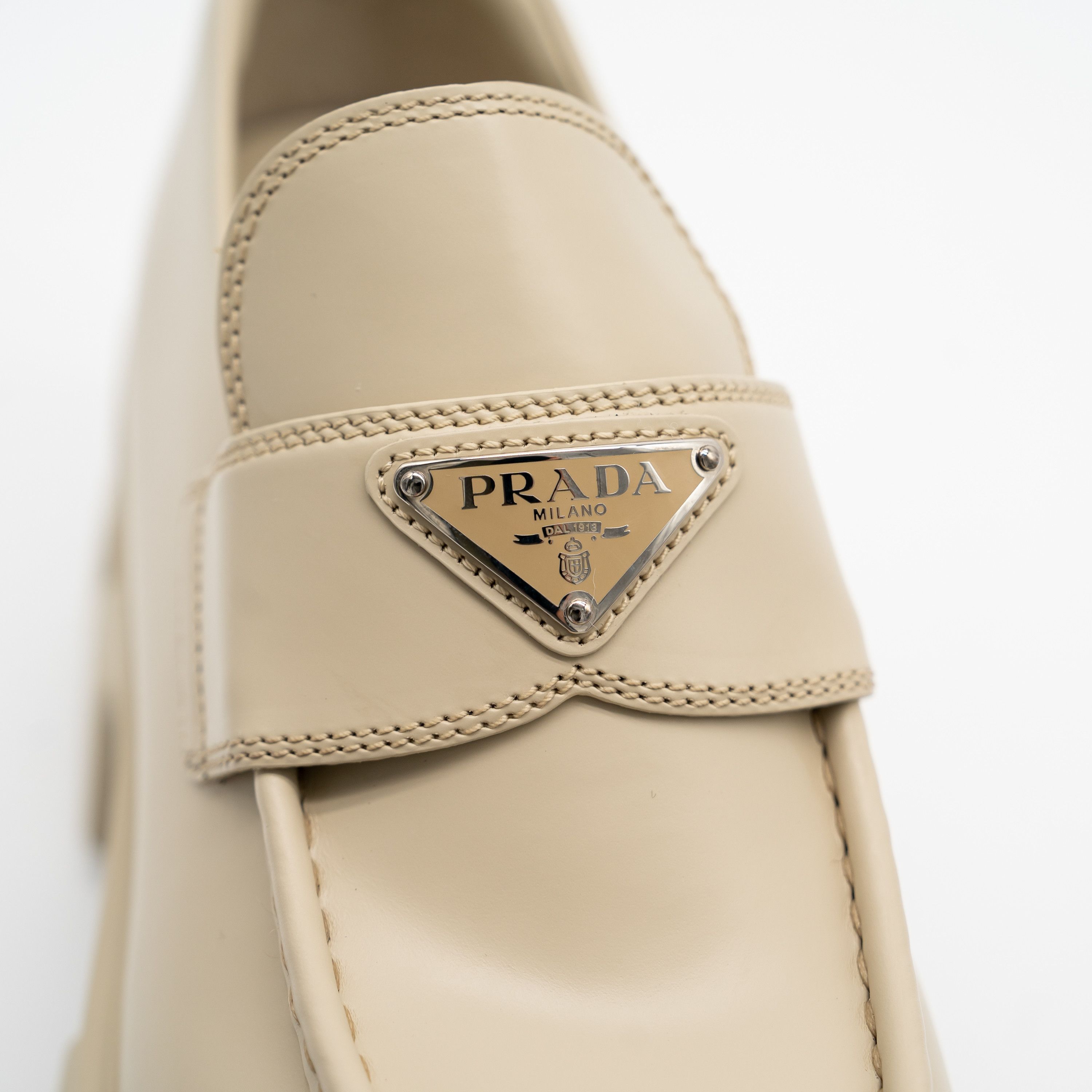 Prada 39.5eu 9.5 US Prada Monolith Brushed Leather Loafers Beige Size US 9.5 / IT 39.5 - 8 Thumbnail