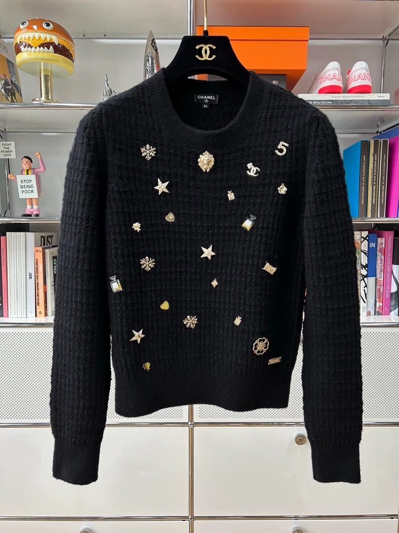 Chanel 18 Ski Series Black Cashmere Knitwear Sweater