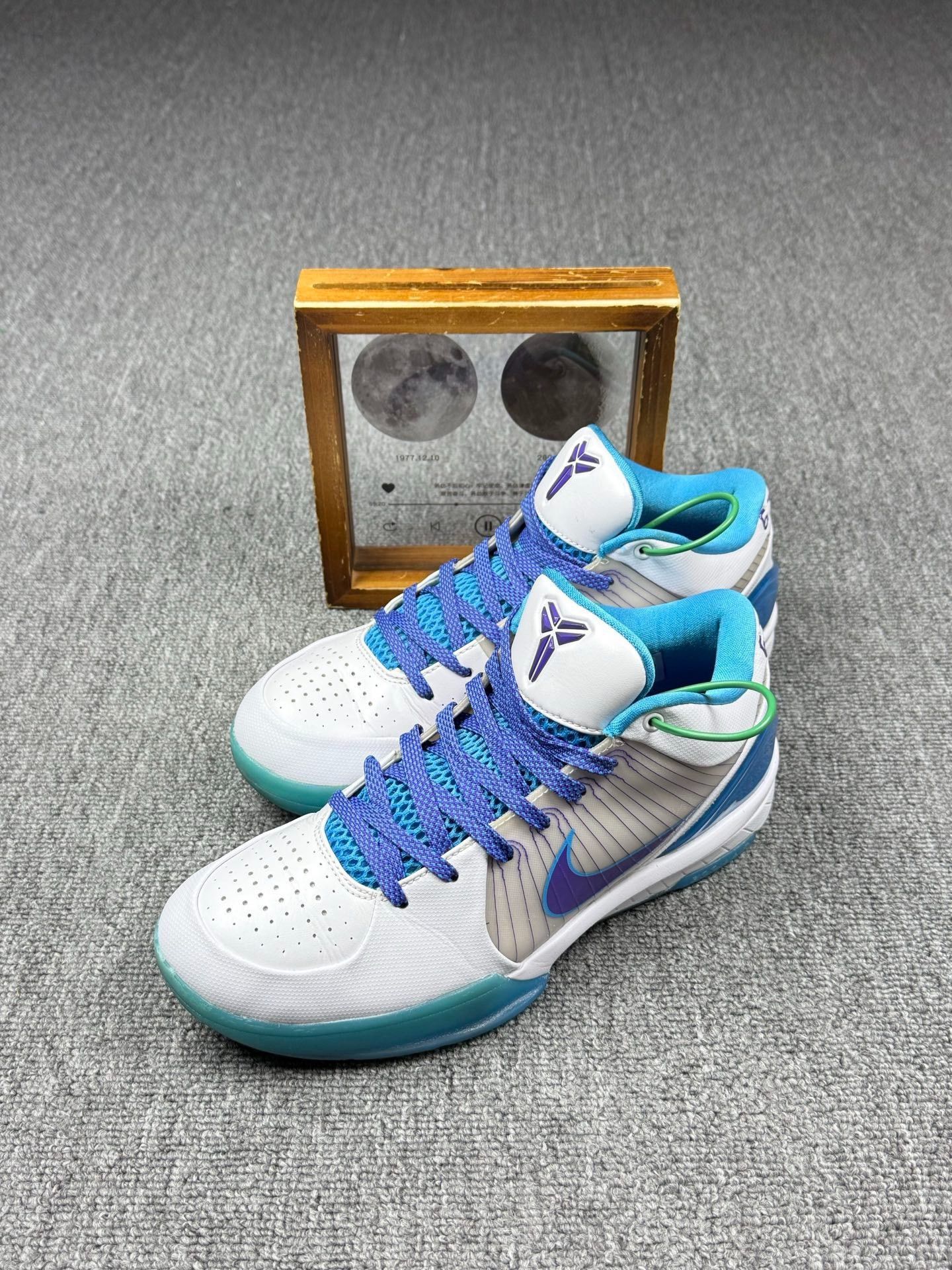 Nike Nike KOBE4 Blue Lowtop Sneakers 8 Men Size US 8 / EU 41 - 1 Thumbnail