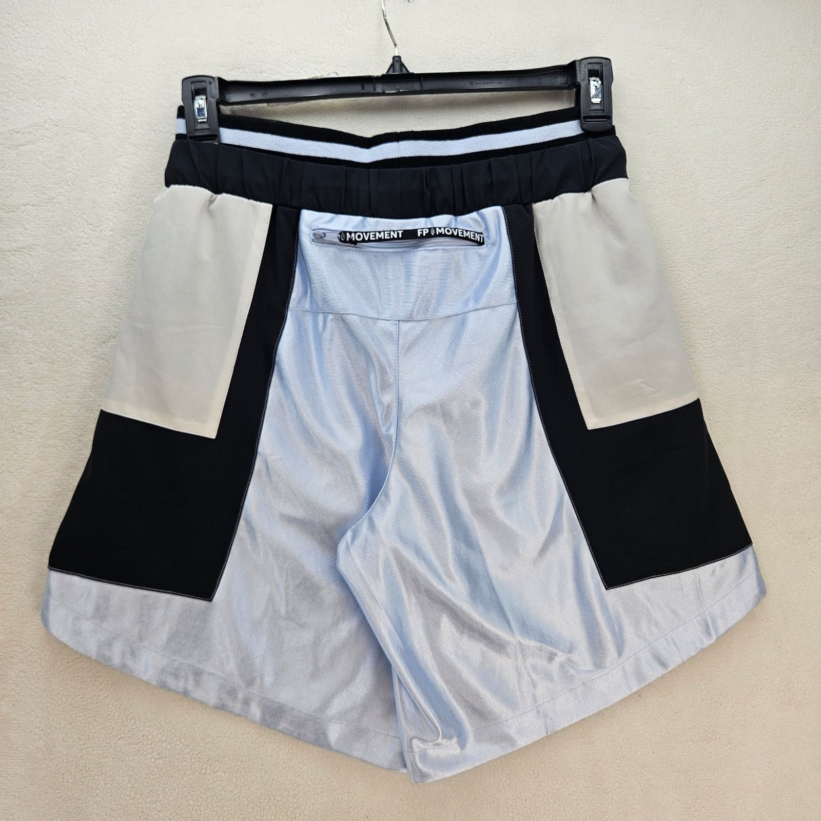 Free People FREE PEOPLE MOVEMENT NWOT SHORTS WOMEN'S SMALL BLACK BLUE Size 27" / US 4 / IT 40 - 4 Thumbnail