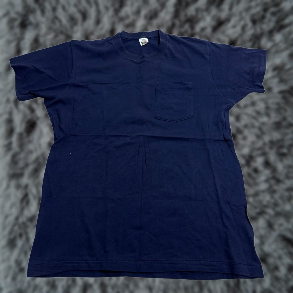 Hanes VINTAGE Hanes Pocket T-Shirt Navy XL Men Selvedge 70s 80s Single Stitch Crew NY USA 60s 70s 60s 70s Size US XL / EU 56 / 4 - 1 Thumbnail