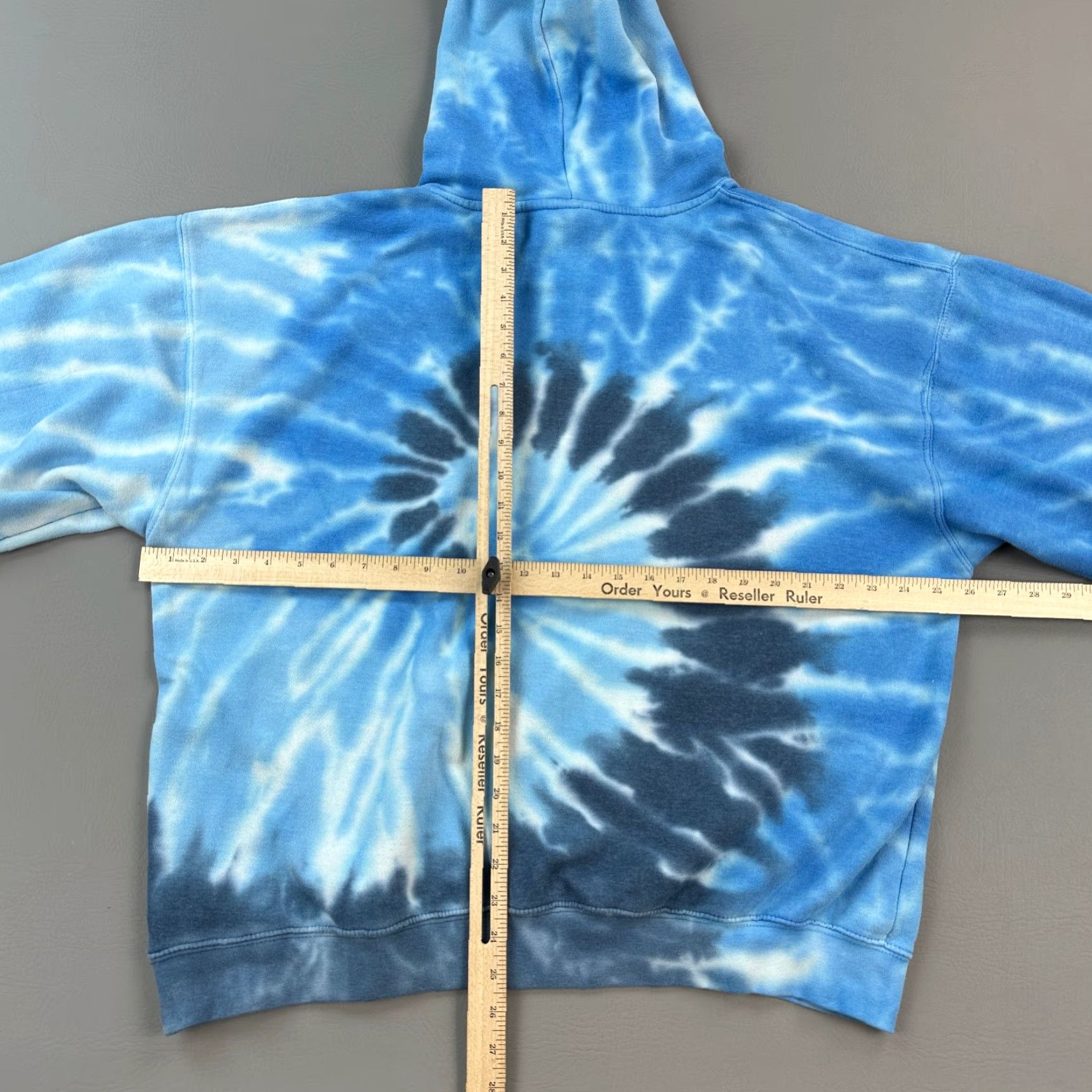 Vintage Dreamsicle Hoodie Mens XL Blue Spiral Tie Dye Pullover Sweatshirt Shirt Mens XL Blue Tie Dye Hoodie Pullover Sweatshirt 90s Retro Sportswear Size US XL / EU 56 / 4 - 7 Thumbnail