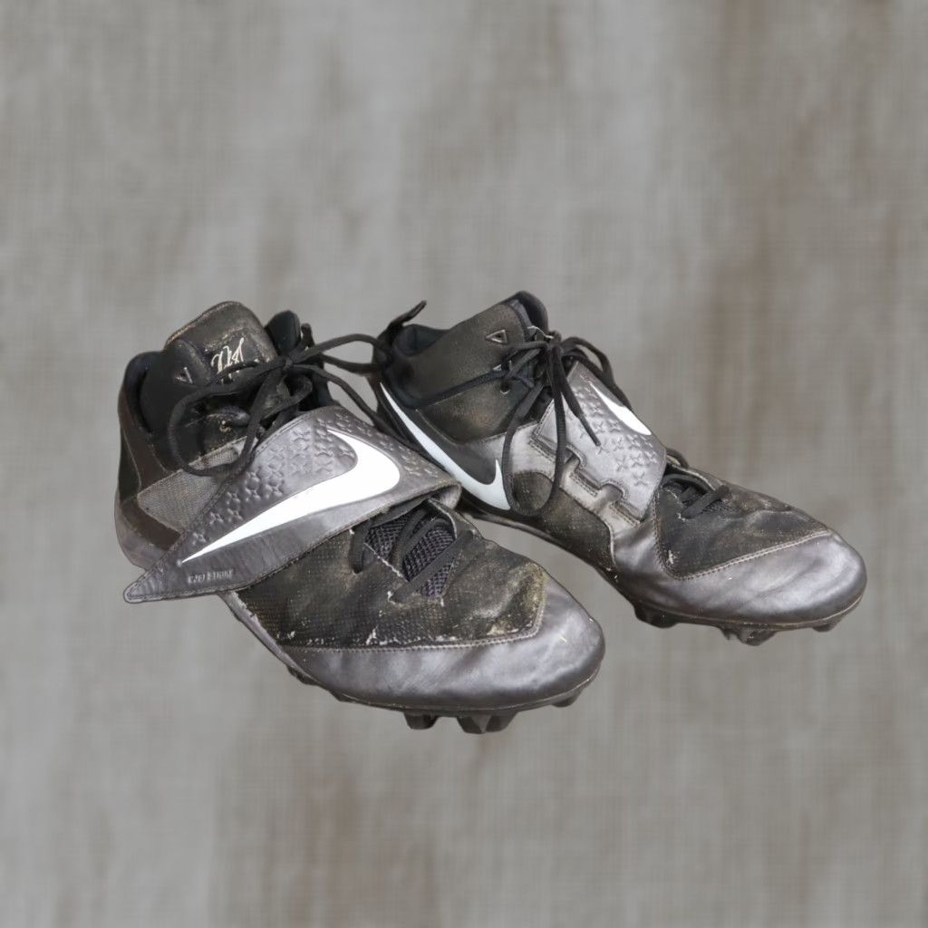 Nike Nike CJ81 Strike Football Cleats Lace Up Mens 15 Black Gray 596568-009 Football Shoes Nike Strike Shoes 2013 Mens Cleats Size 46 - 1 Thumbnail