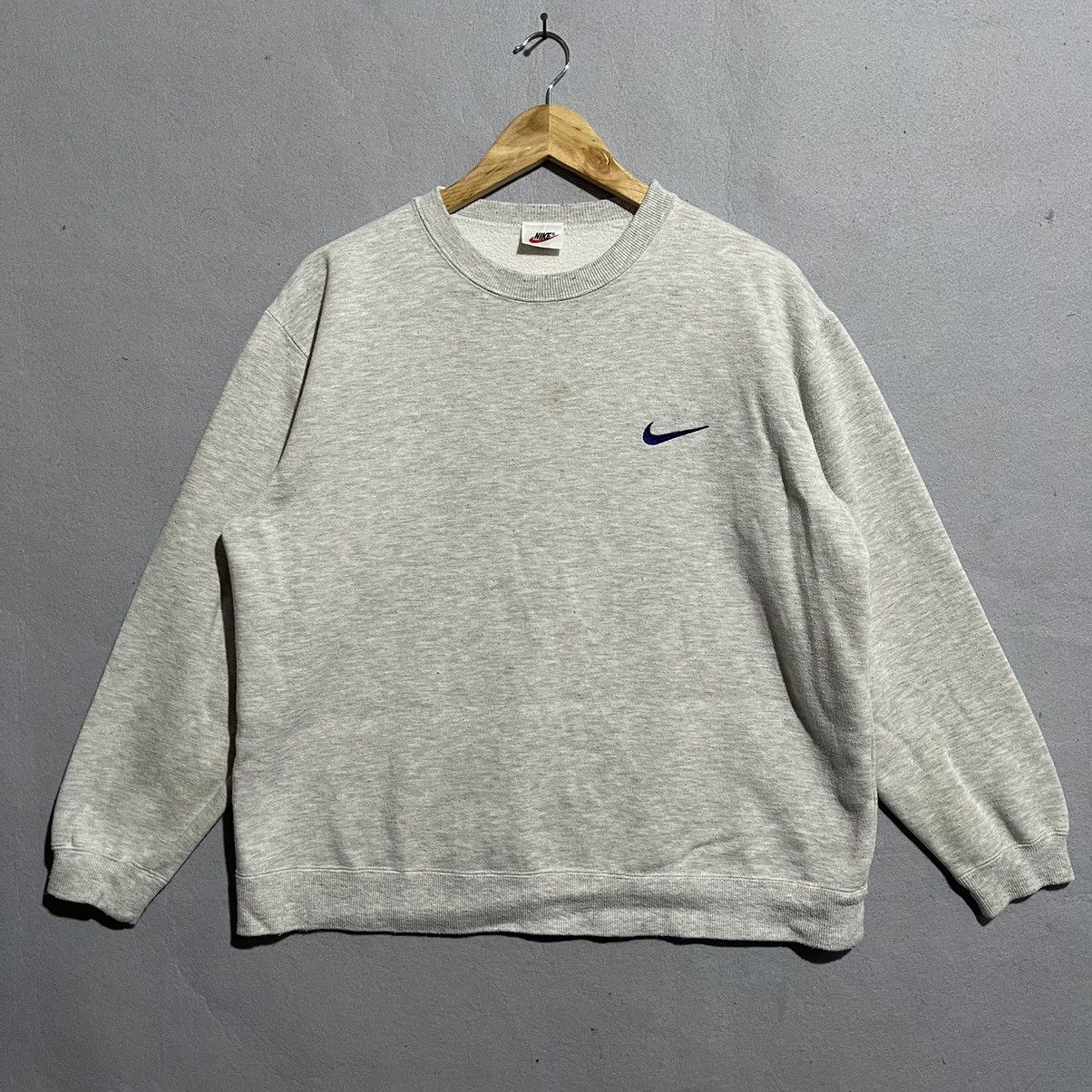 Nike Vintage 90s Nike Small Swoosh Crewneck Sweatshirt – Grey Size US L / EU 52-54 / 3 - 1 Thumbnail