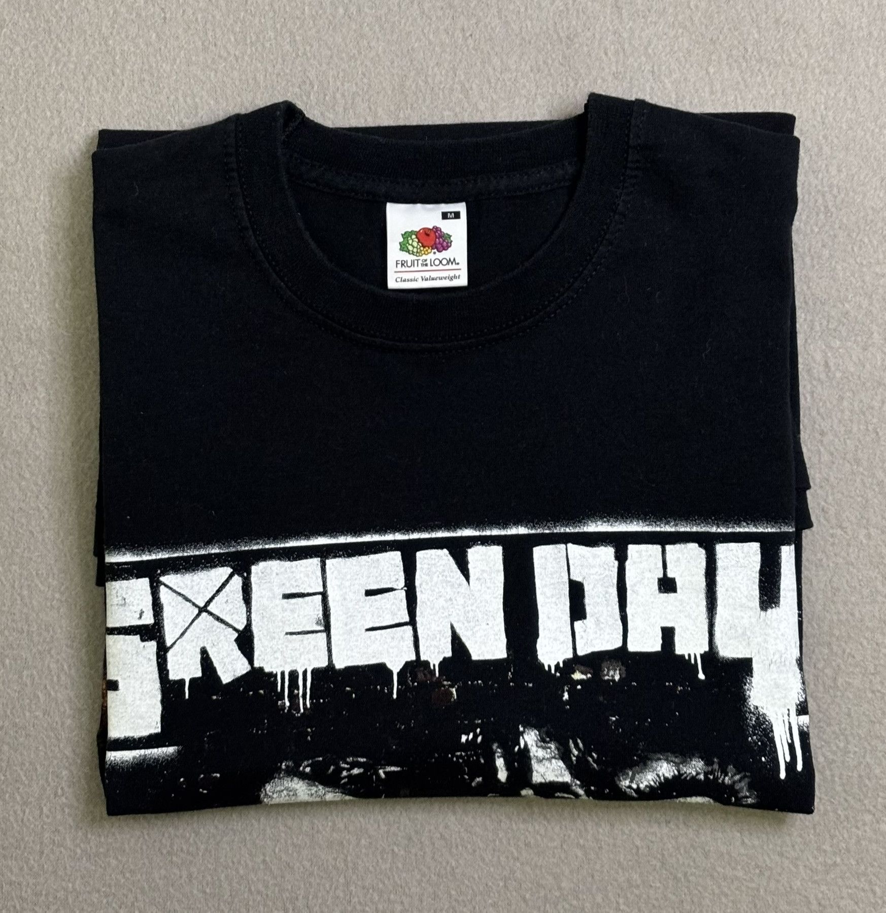 Band Tees T-Shirt Green Day 2009 Fruit of the loom size. M Size US M / EU 48-50 / 2 - 12 Thumbnail