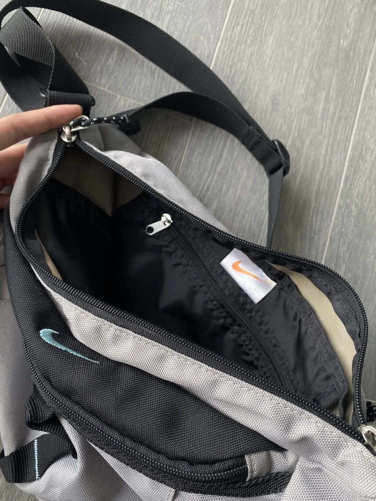 Nike × Vintage Rare Vintage Nike Crossbody Sling Bag Size ONE SIZE - 5 Thumbnail