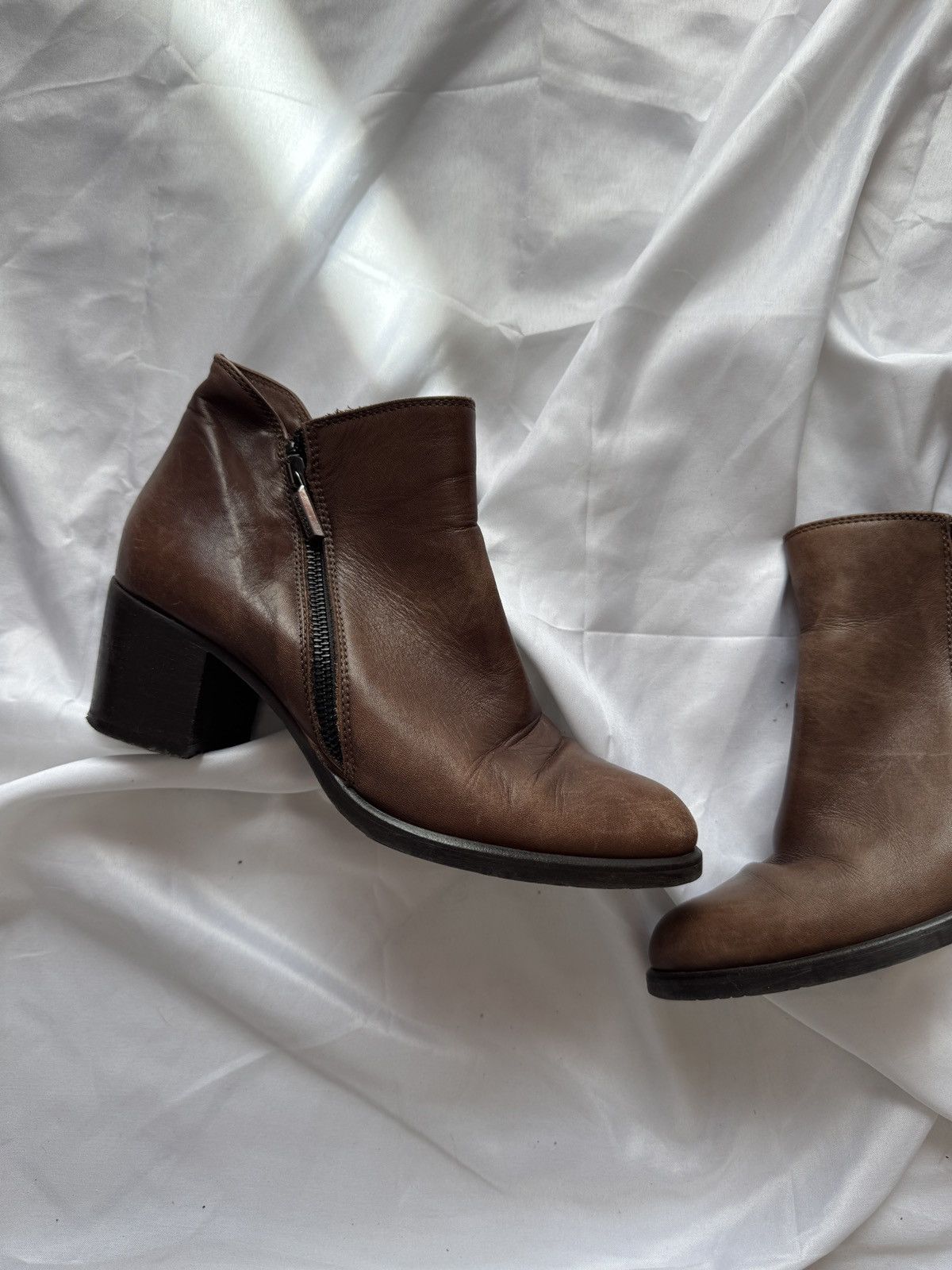 Hysteric Glamour Avant Garde Vintage Double Zip Real Faded Leather Heel Boots Size US 8 / IT 38 - 3 Thumbnail