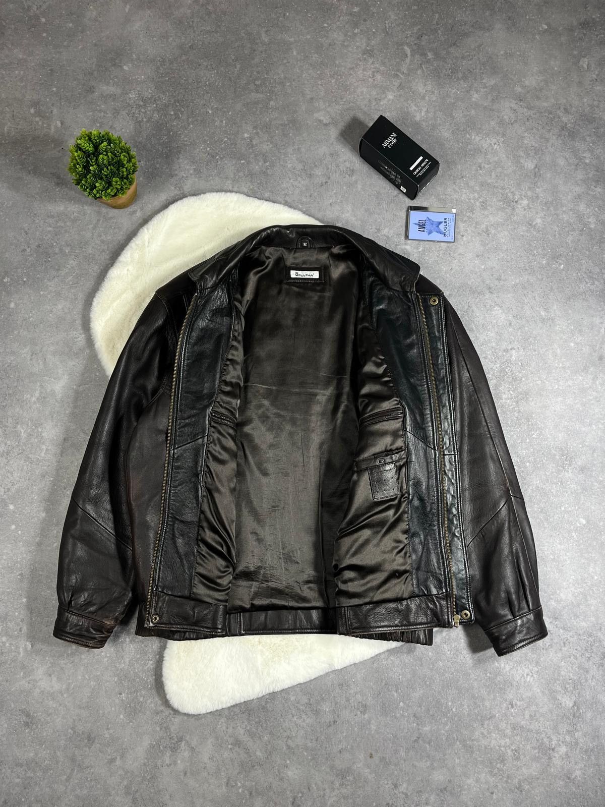 Vintage Vintage Dark Brown Leather Bomber Jacket Boxy Fit Oversize Size US L / EU 52-54 / 3 - 3 Thumbnail