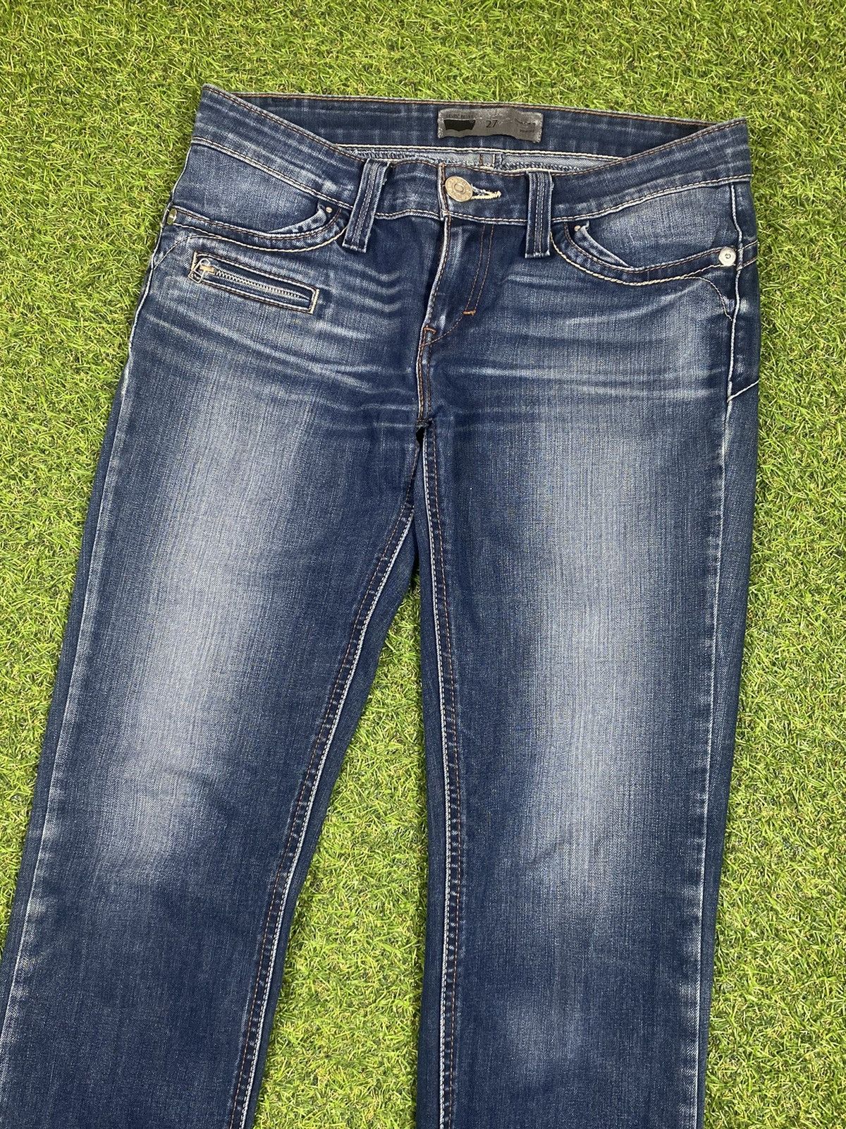 Levi's Vintage 90s Levi’s denim jeans streetwear style size 27 Size 27" / US 4 / IT 40 - 2 Thumbnail