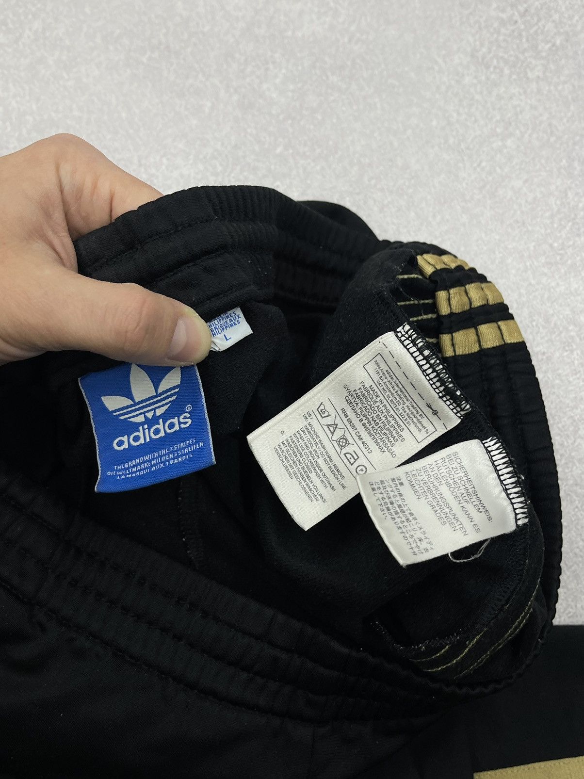 Adidas Vintage Adidas Sweatpants Black Three Striped Hip Hop Break Size US 34 / EU 50 - 9 Thumbnail
