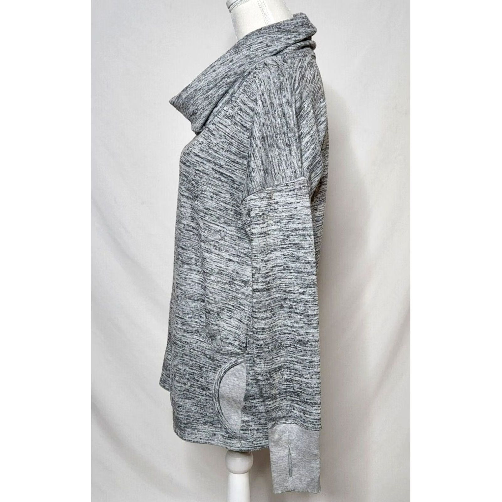 Athleta Athleta Womens M Cowl Neck Sweatshirt Pullover Long Sleeve Gray Batwing Robin Size M / US 6-8 / IT 42-44 - 3 Thumbnail