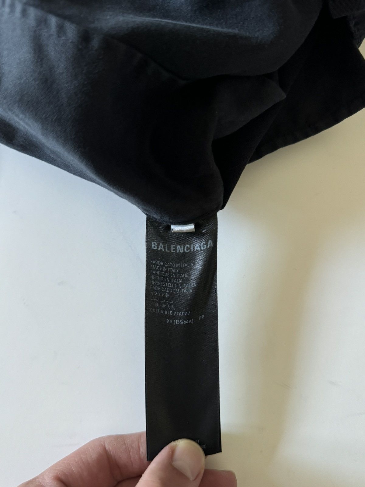 Balenciaga Balenciaga Distressed Cargo Shorts Size US 30 / EU 46 - 6 Thumbnail