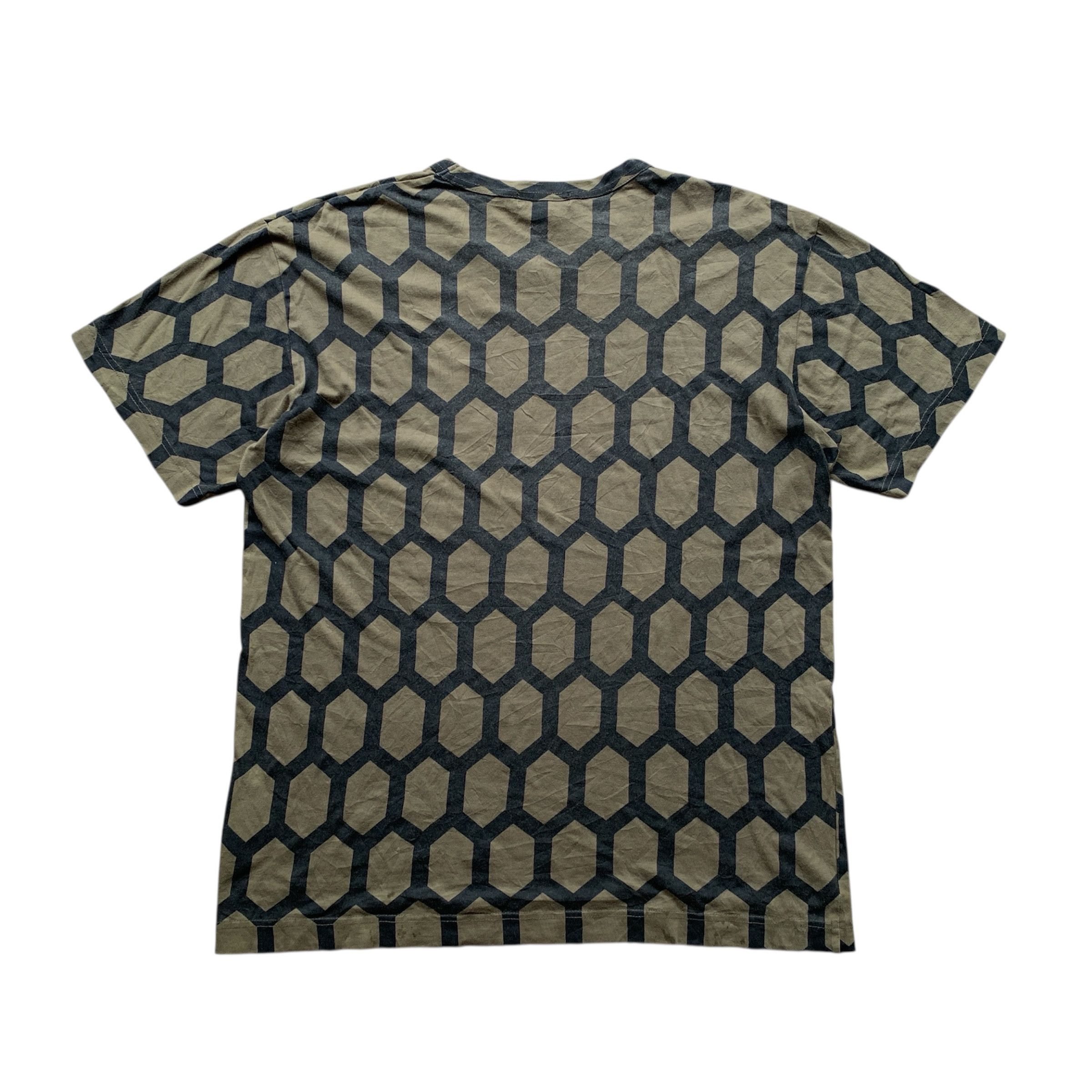 Comme des Garcons Homme Plus Comme des Garcons Homme Plus Honey Comb Tshirt Size US M / EU 48-50 / 2 - 11 Thumbnail