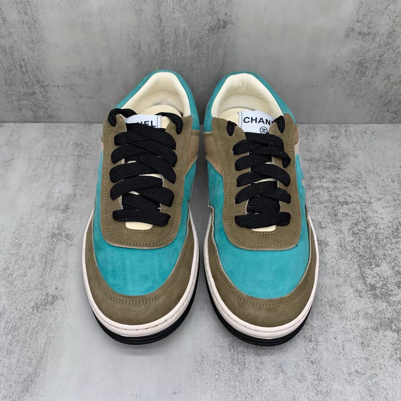 Chanel Chanel Blue-Brown Colorblock New CC Sneaker 38 98 Size US 7.5 / IT 37.5 - 4 Thumbnail