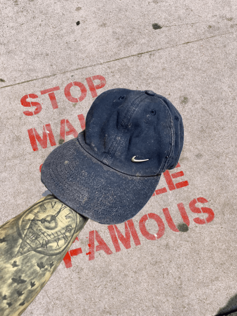 Nike Nike Vintage Knit Swoosh Y2K Beanie Striped Size ONE SIZE - 1 Thumbnail