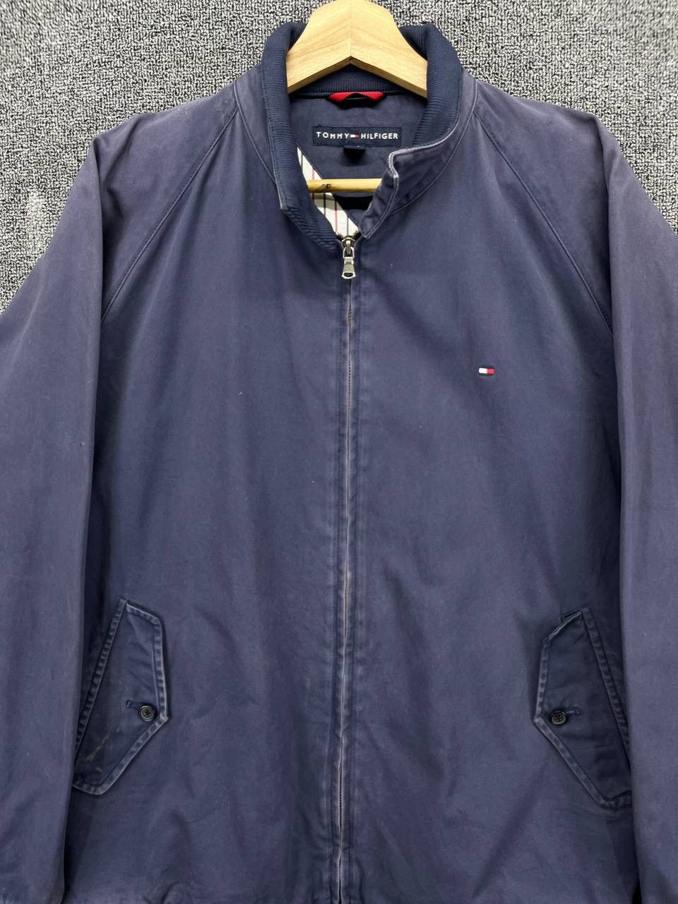 Tommy Hilfiger Vintage Tommy Hilfiger Rare Trashed Jacket Size US XL / EU 56 / 4 - 5 Thumbnail