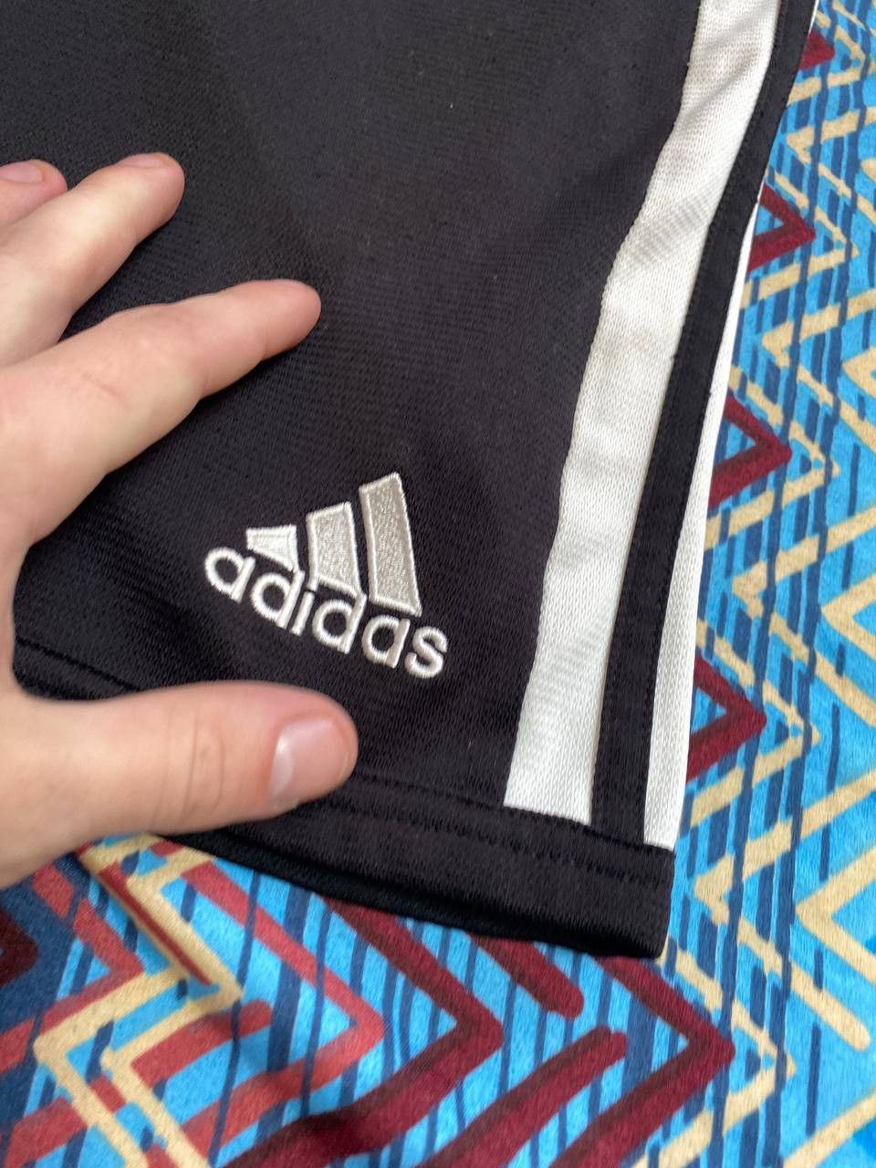 Adidas streetwear Adidas black shorts Vintage Y2K logo Size US 32 / EU 48 - 4 Thumbnail