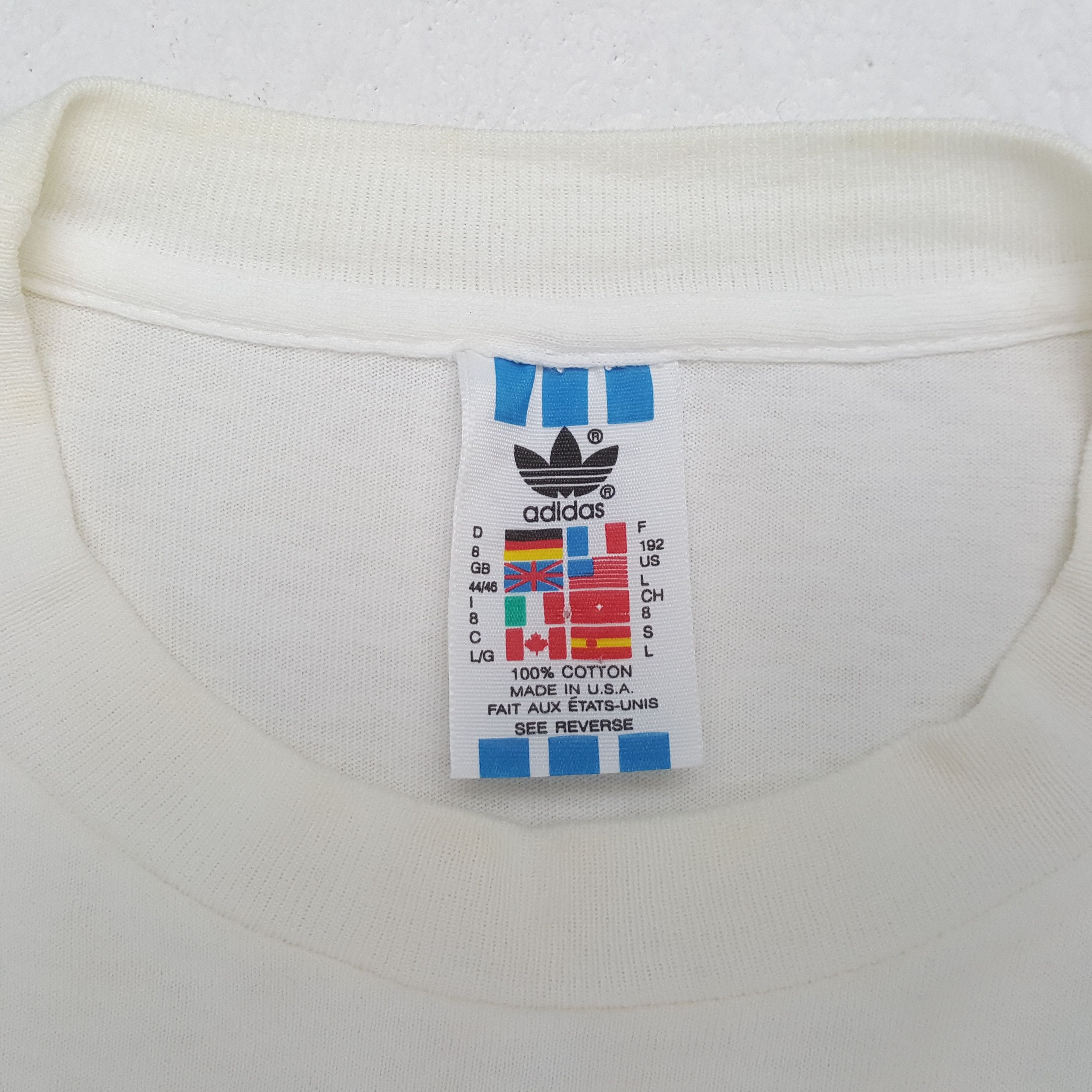 Adidas ADIDAS Big Logo Design Tshirt C285N75 Size US XL / EU 56 / 4 - 5 Thumbnail