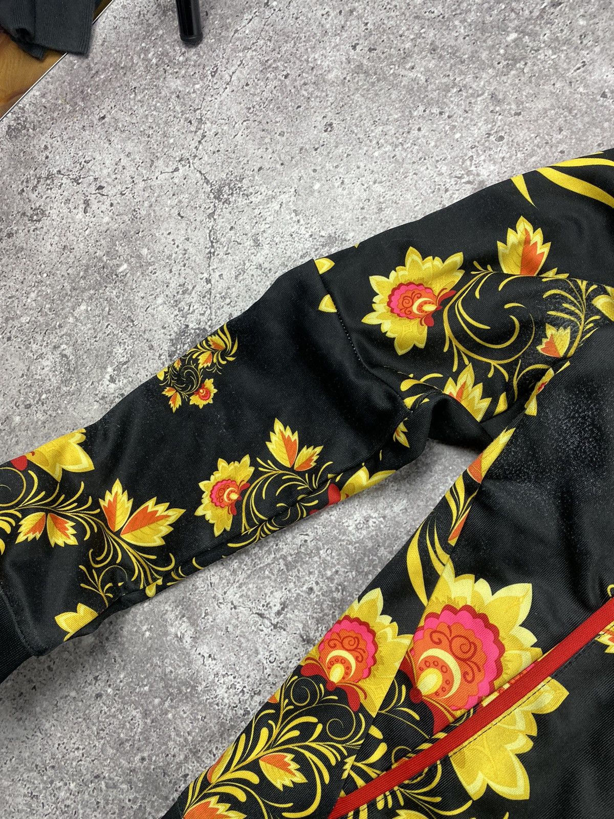 Japanese Brand × Nike × Vintage Nike Sportswear floral print track jacket Japan Y2K Size US S / EU 44-46 / 1 - 6 Thumbnail