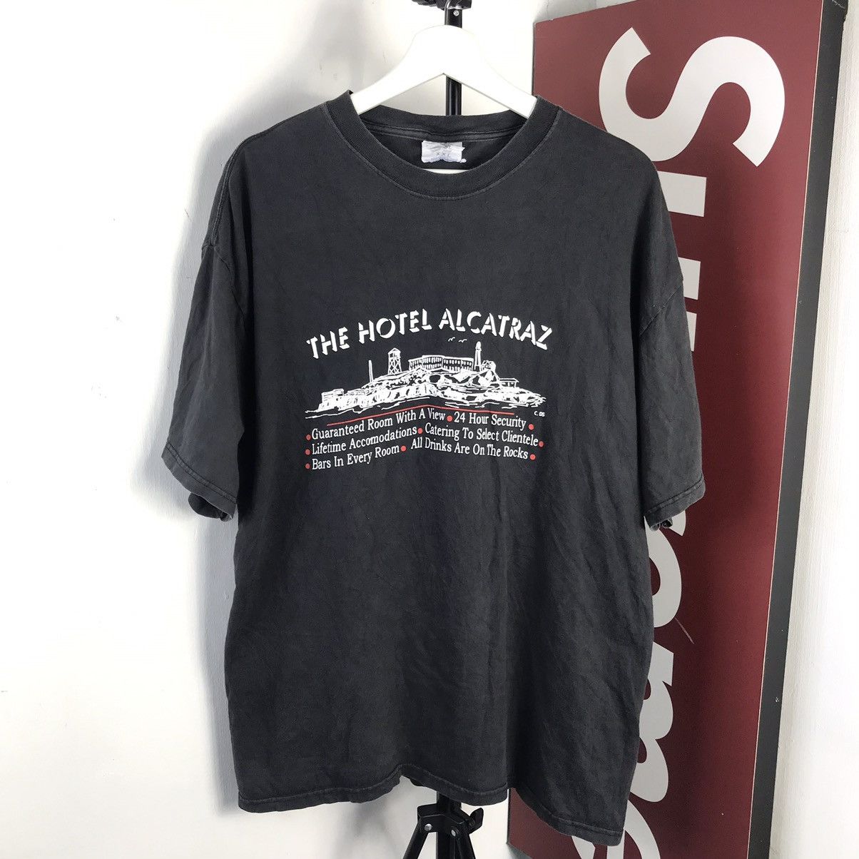 Other The Hotel Alcatraz Rock SAN FRANCISCO CALIFORNIA T-Shirt Size US XL / EU 56 / 4 - 1 Thumbnail