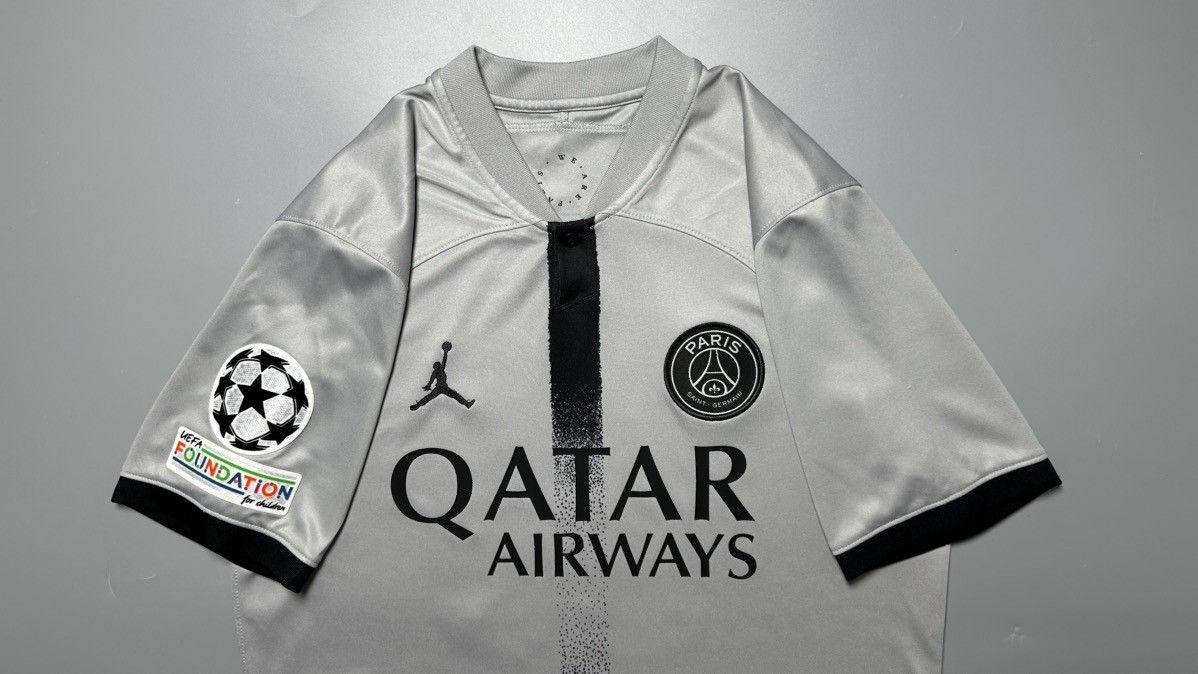 Nike PSG NIKE 2022/2023 FOOTBALL SOCCER AWAY JERSEY #30 MESSI Size US M / EU 48-50 / 2 - 3 Thumbnail