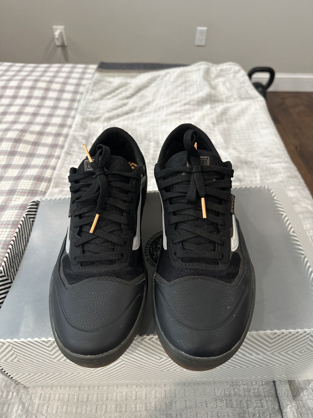 Vans Vans Ave x FuckingAwesome Size US 10 / EU 43 - 7 Thumbnail