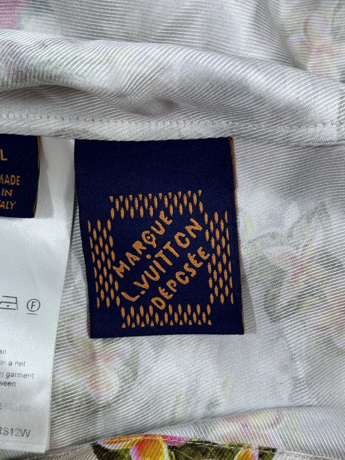 Louis Vuitton × Pharrell MONOGRAM PRINT HAWAII SILK SHIRT 1AFQYT Size US L / EU 52-54 / 3 - 6 Thumbnail