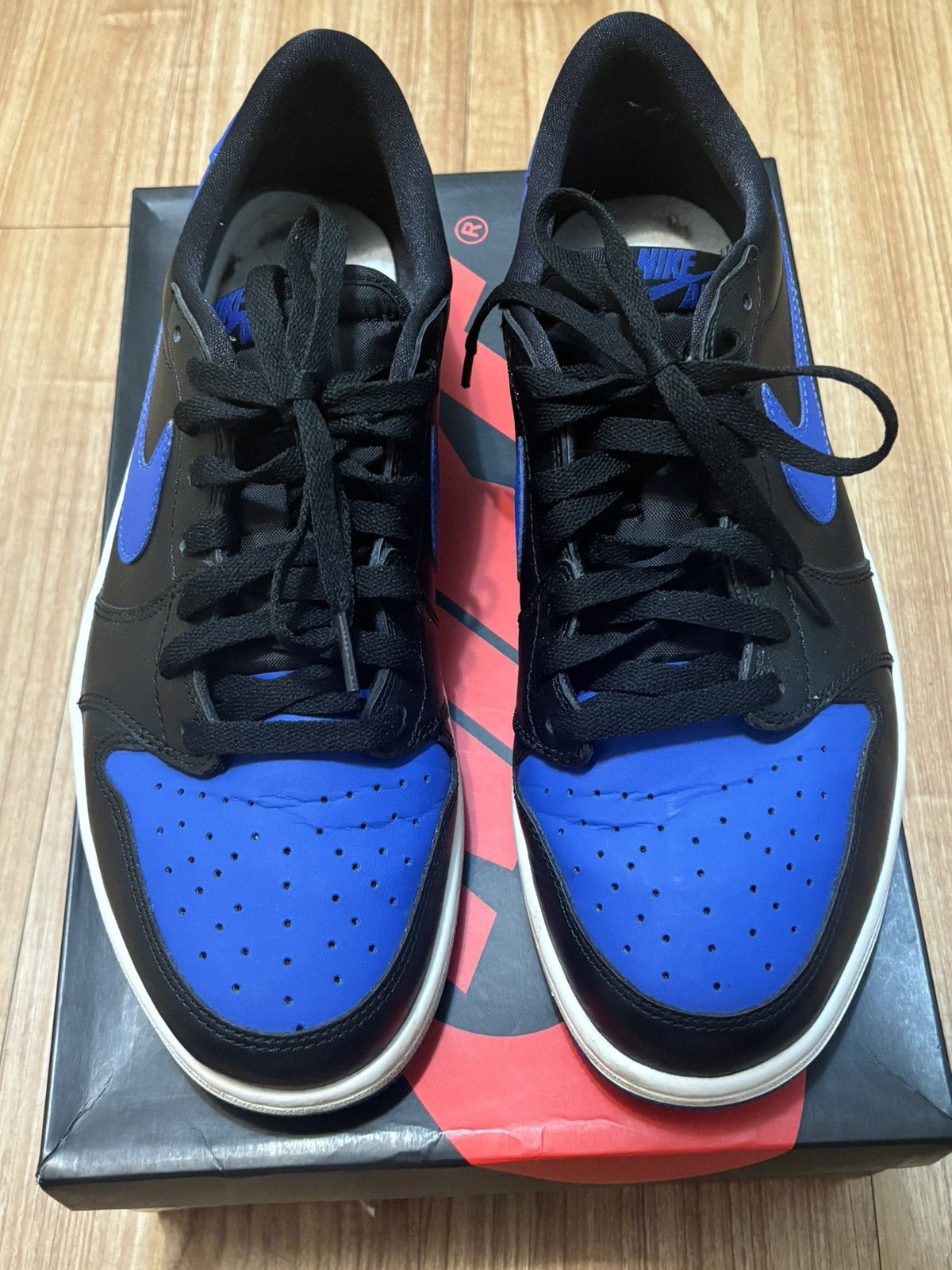 Nike AIR JORDAN 1 RETRO LOW OG Size US 11.5 / EU 44-45 - 2 Thumbnail