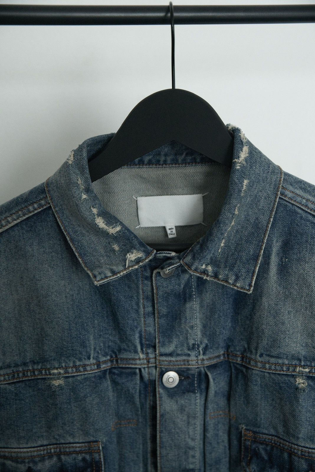Maison Margiela Maison Margiela cropped distress denim jacket Size US M / EU 48-50 / 2 - 8 Thumbnail