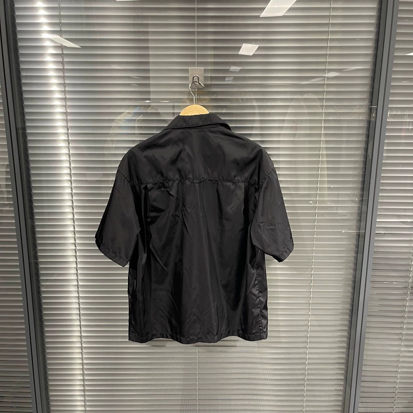 Prada Prada Re-Nylon short-sleeve shirt XS (oversized) 99 new Size US XS / EU 42 / 0 - 2 Thumbnail