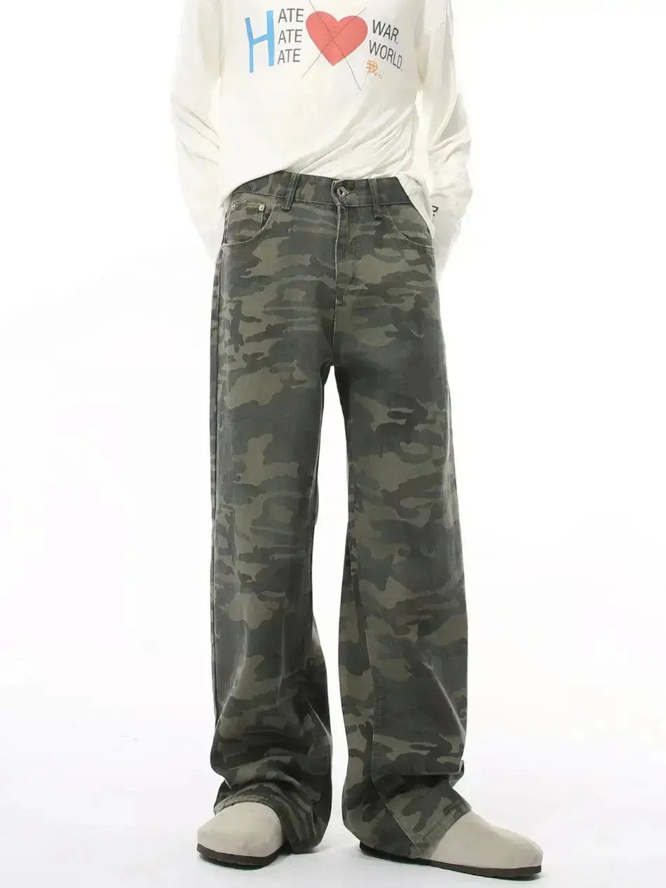 Japanese Brand Retro wide leg loose camouflage jeans Size US 32 / EU 48 - 1 Thumbnail