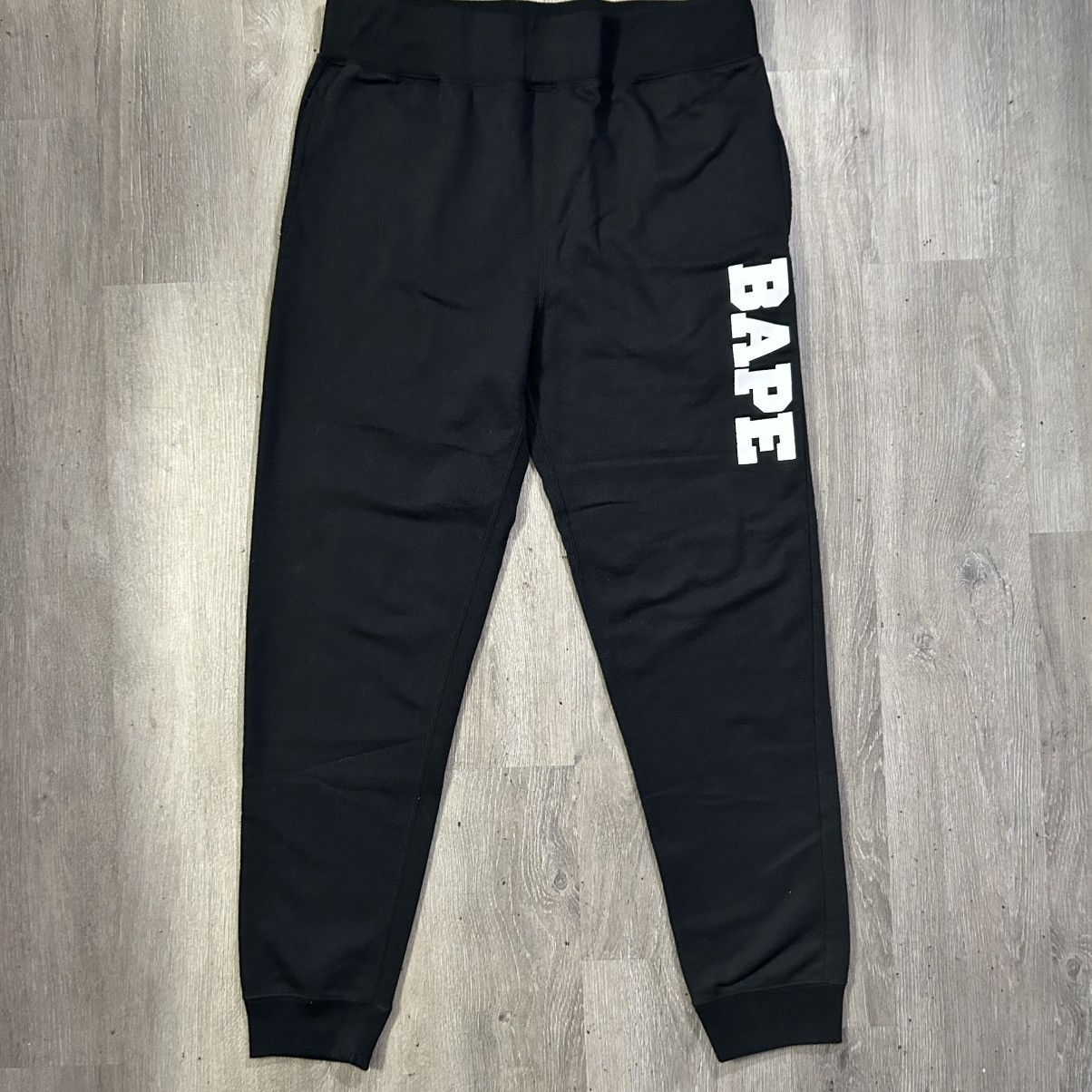 Bape BAPE Sweatpants Size US 32 / EU 48 - 1 Thumbnail