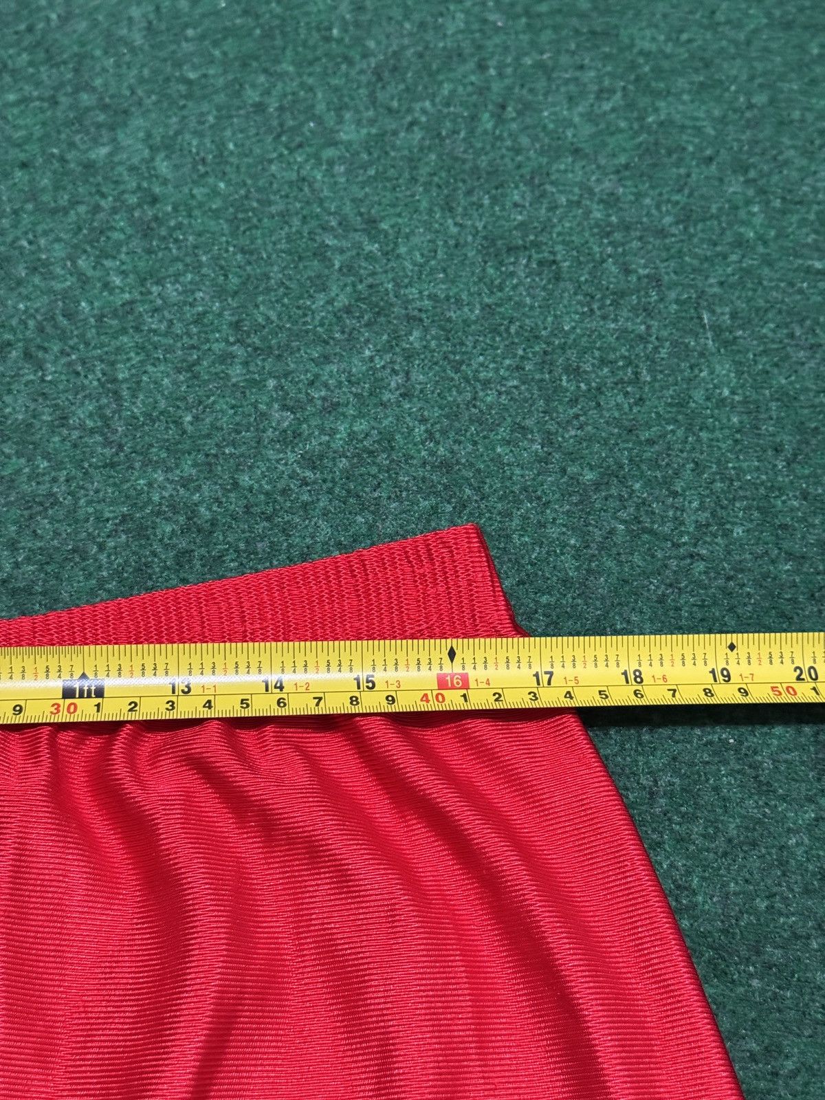 Logo 7 Chicago Bulls 90s Logo 7 Gym Basketball Shorts 33 Red NBA Size US 33 - 5 Thumbnail